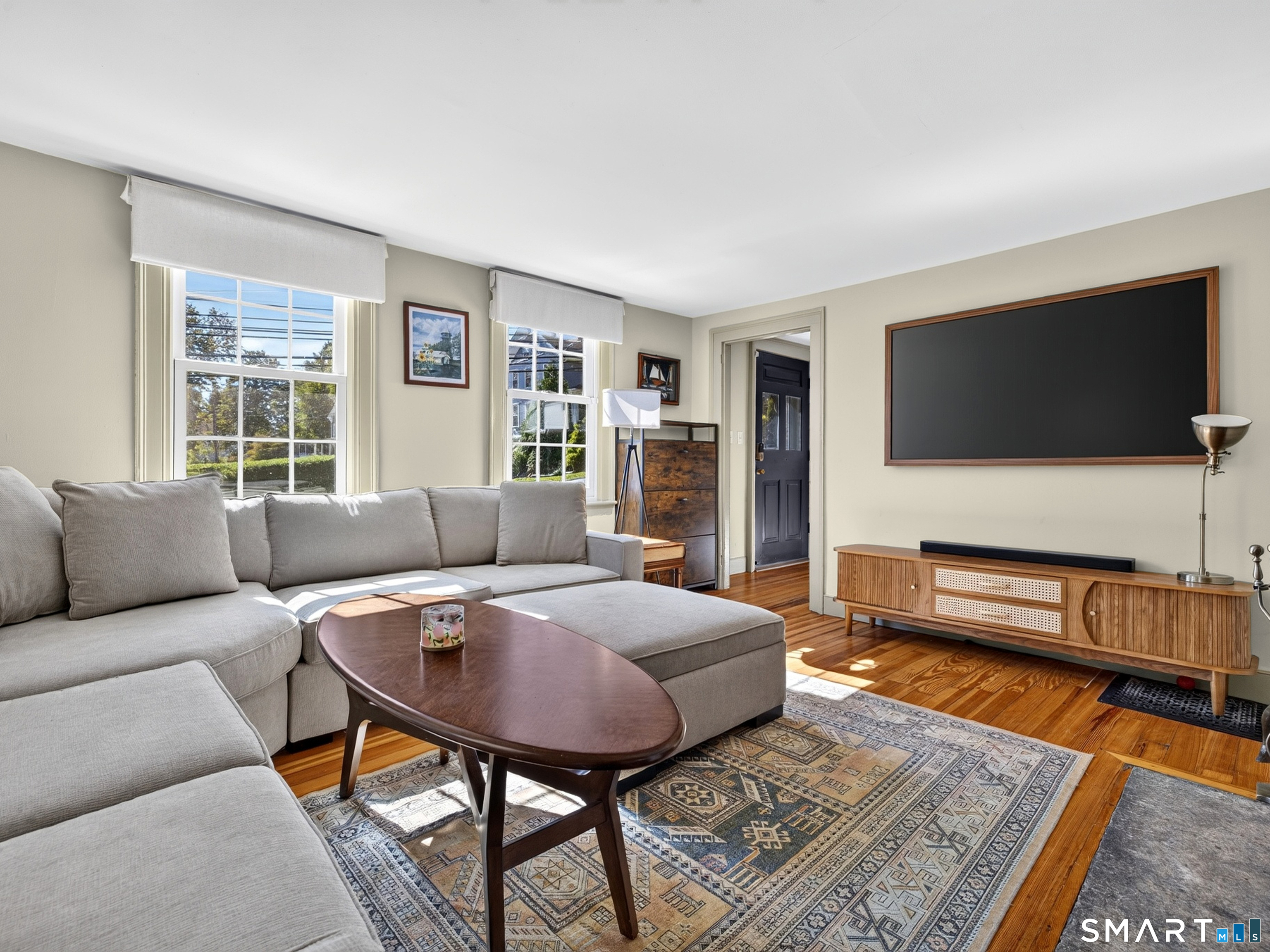18 New London Road Property Photo 7