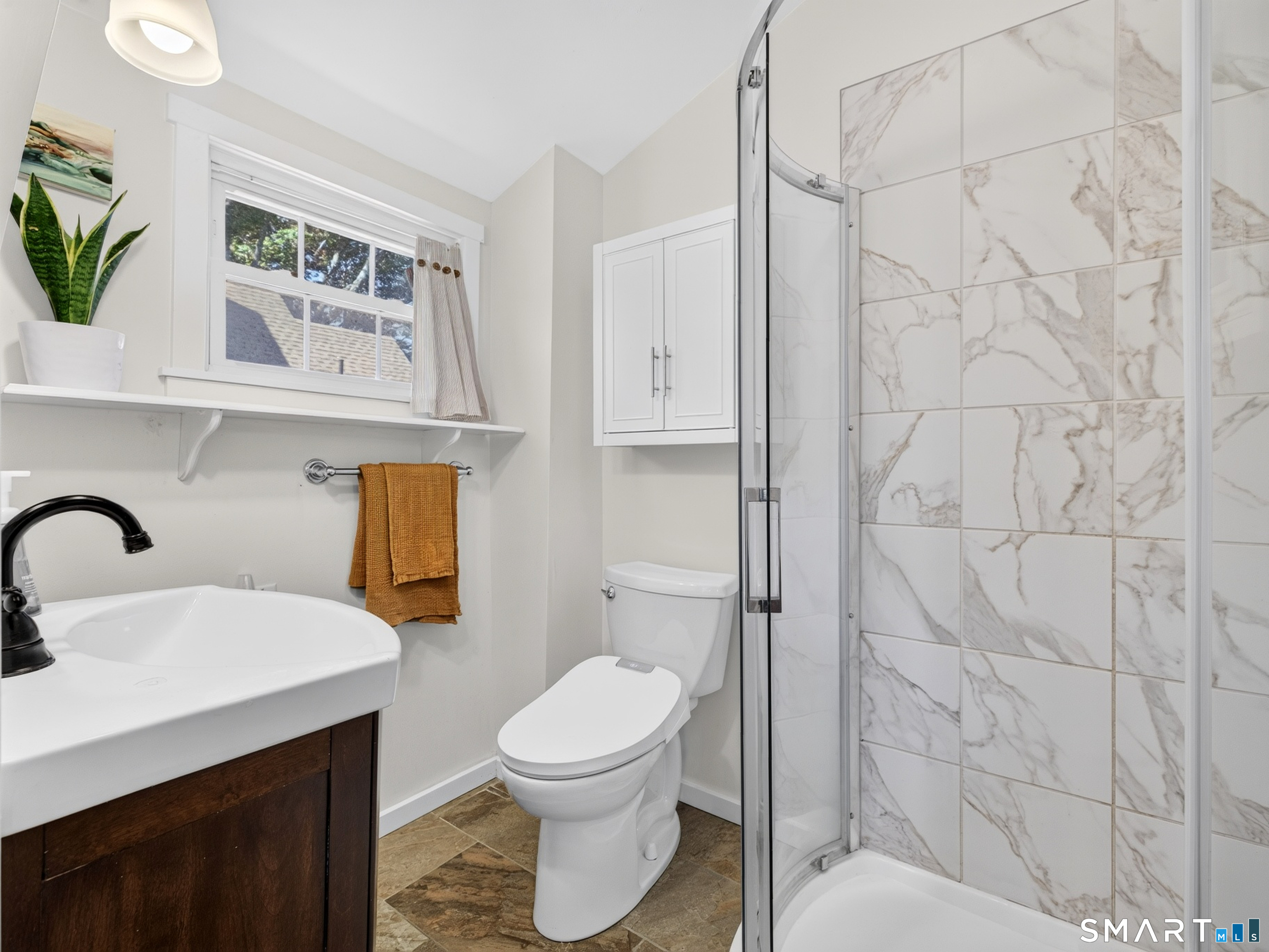 18 New London Road Property Photo 23