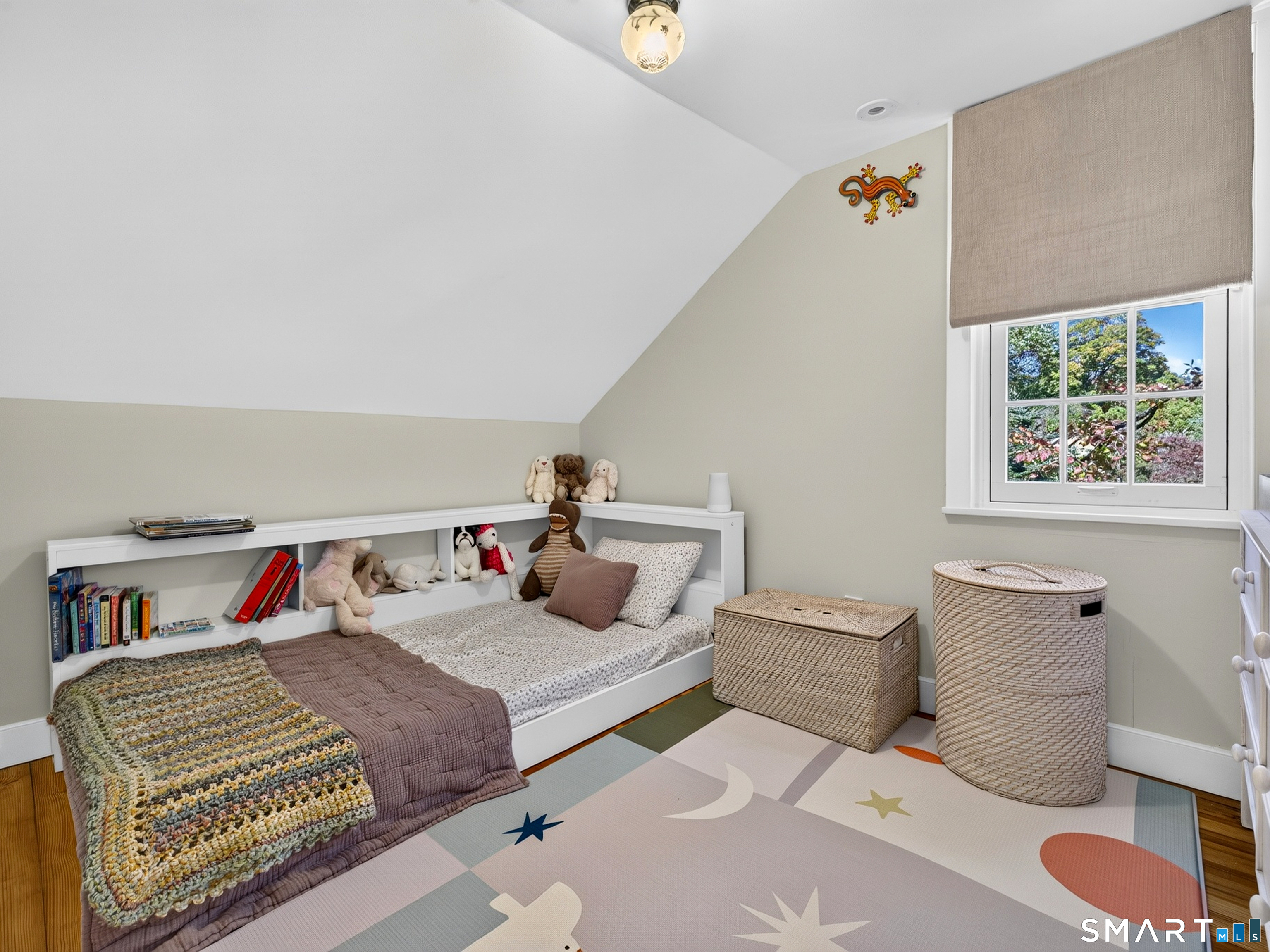18 New London Road Property Photo 27