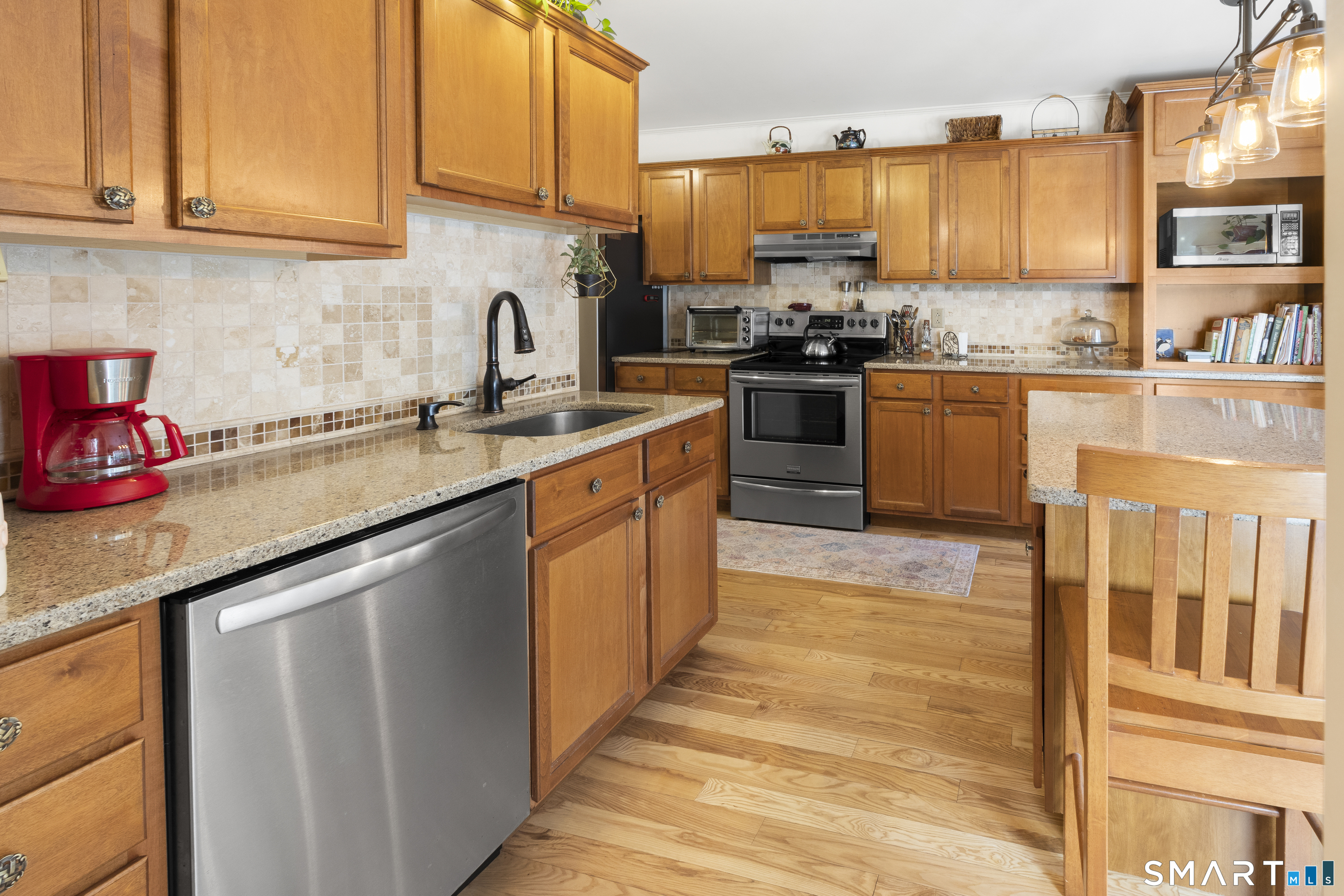 83 Perry 171 Street Property Photo 4