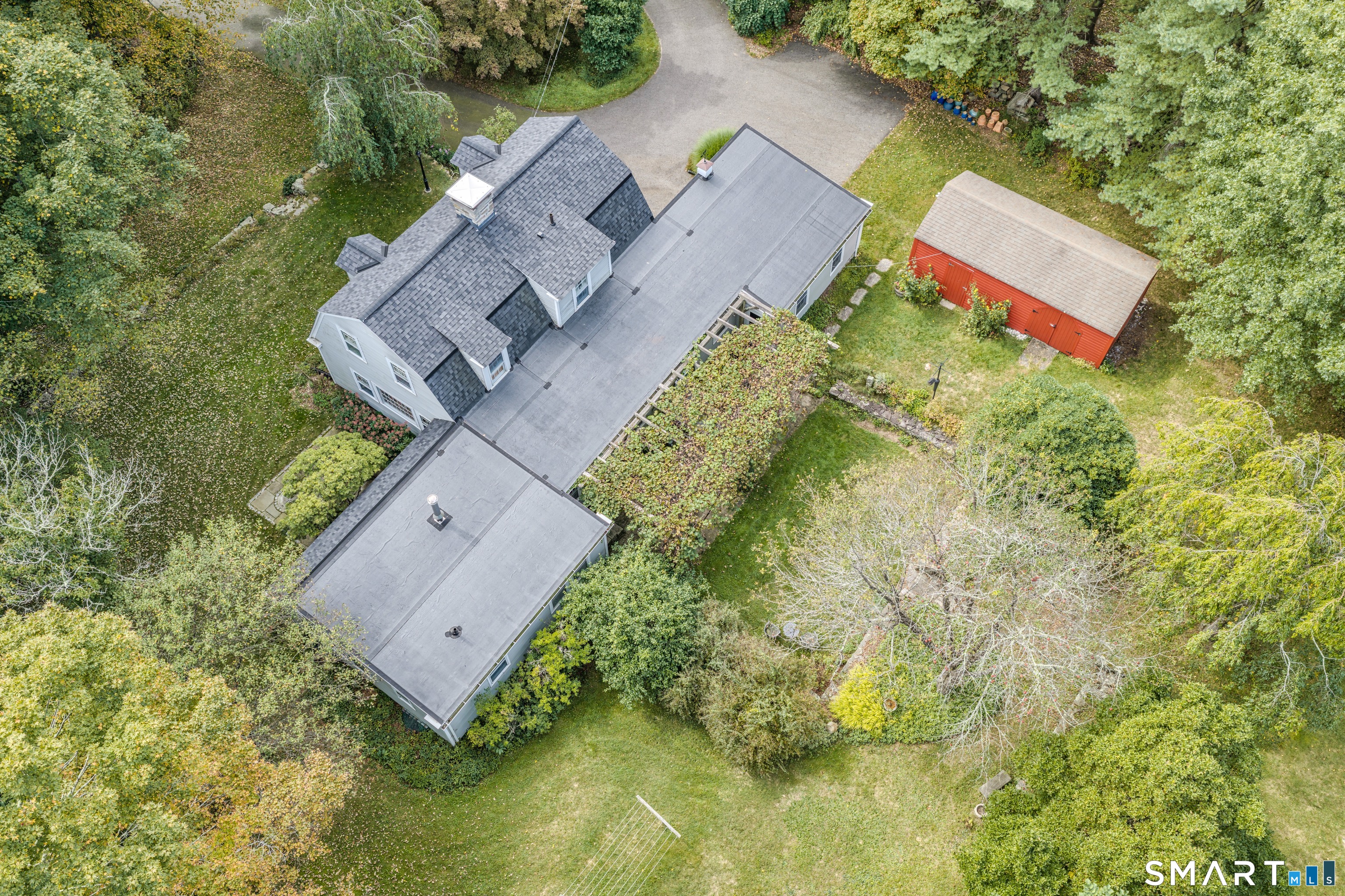 693 Middle Turnpike Property Photo 10