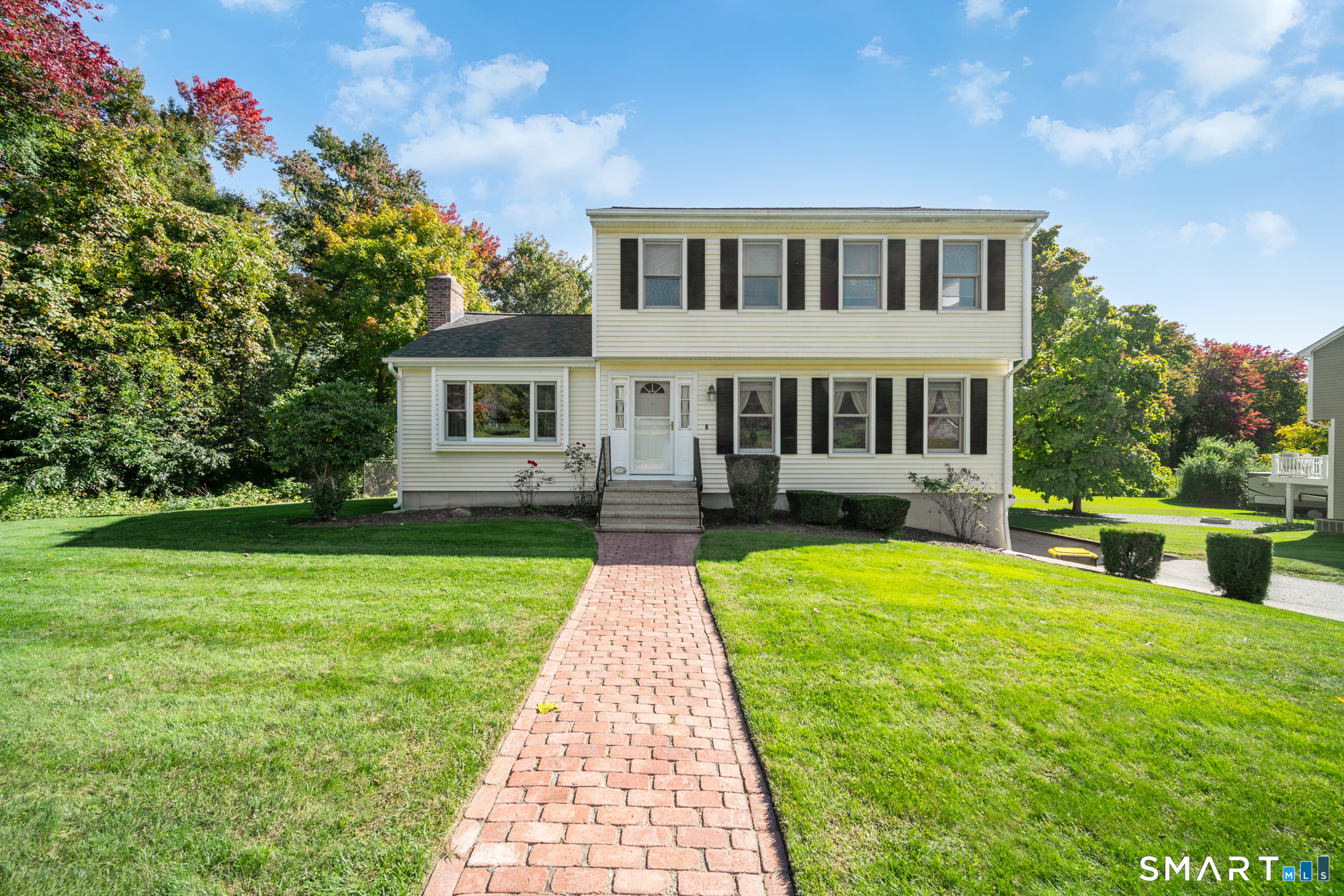 18 Carriage Drive Property Photo 1
