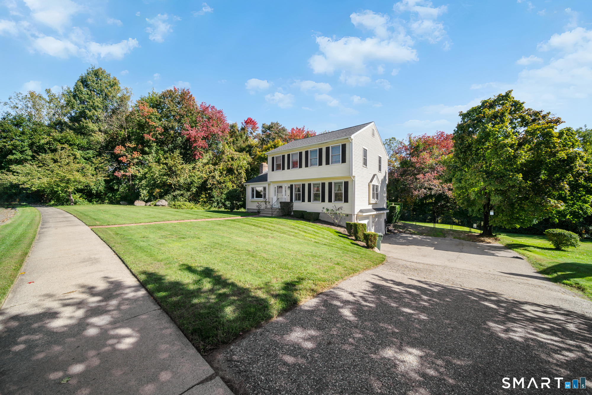 18 Carriage Drive Property Photo 2