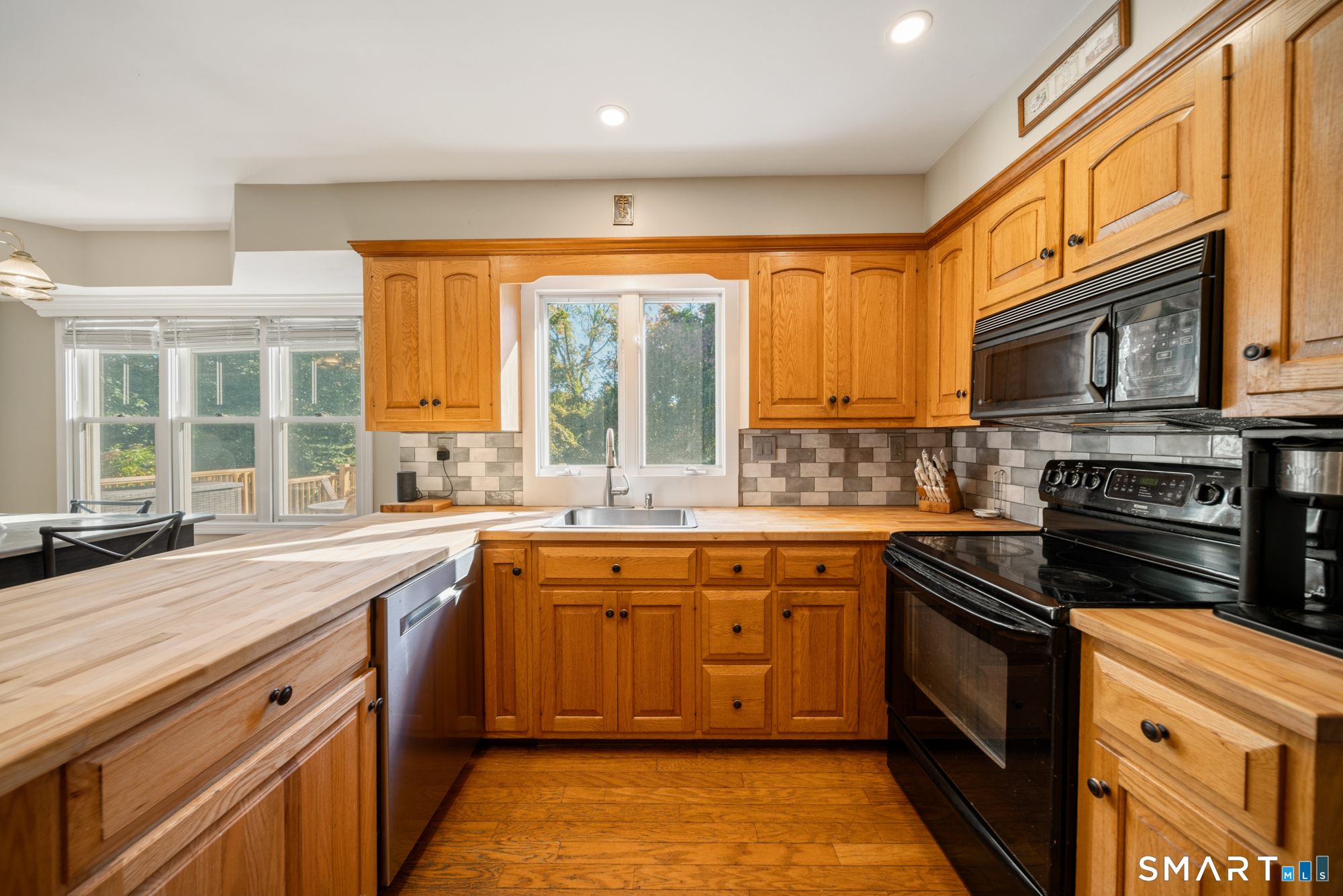 18 Carriage Drive Property Photo 6
