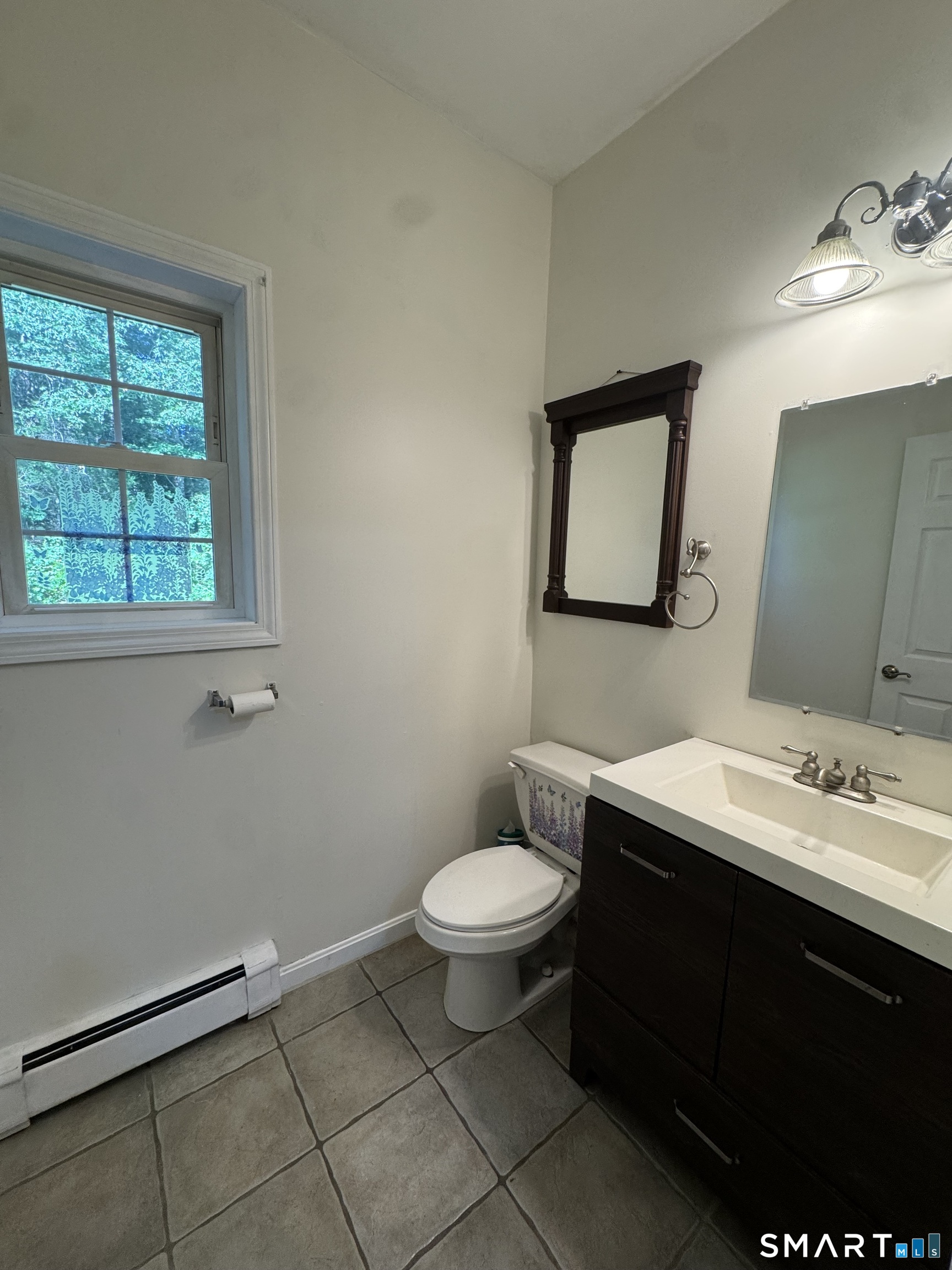 52 Middle Road Property Photo 12