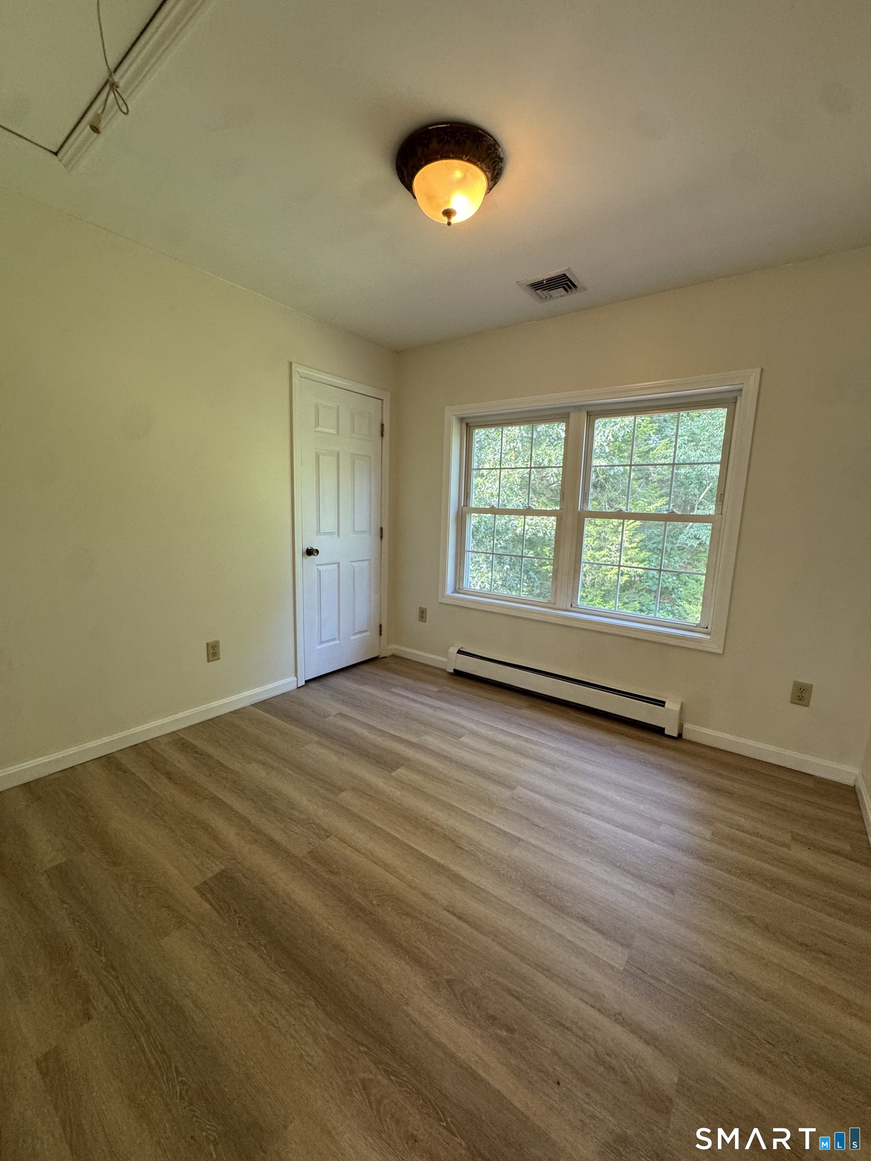 52 Middle Road Property Photo 20