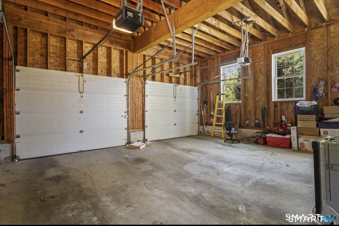 52 Middle Road Property Photo 21
