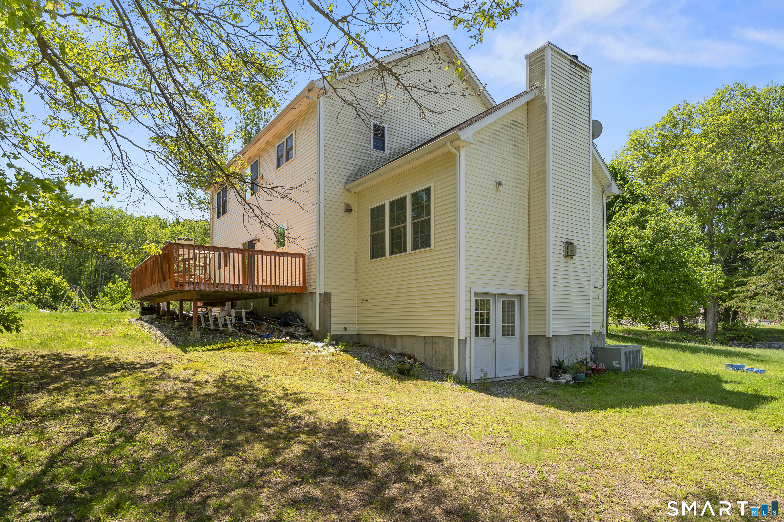 52 Middle Road Property Photo 24