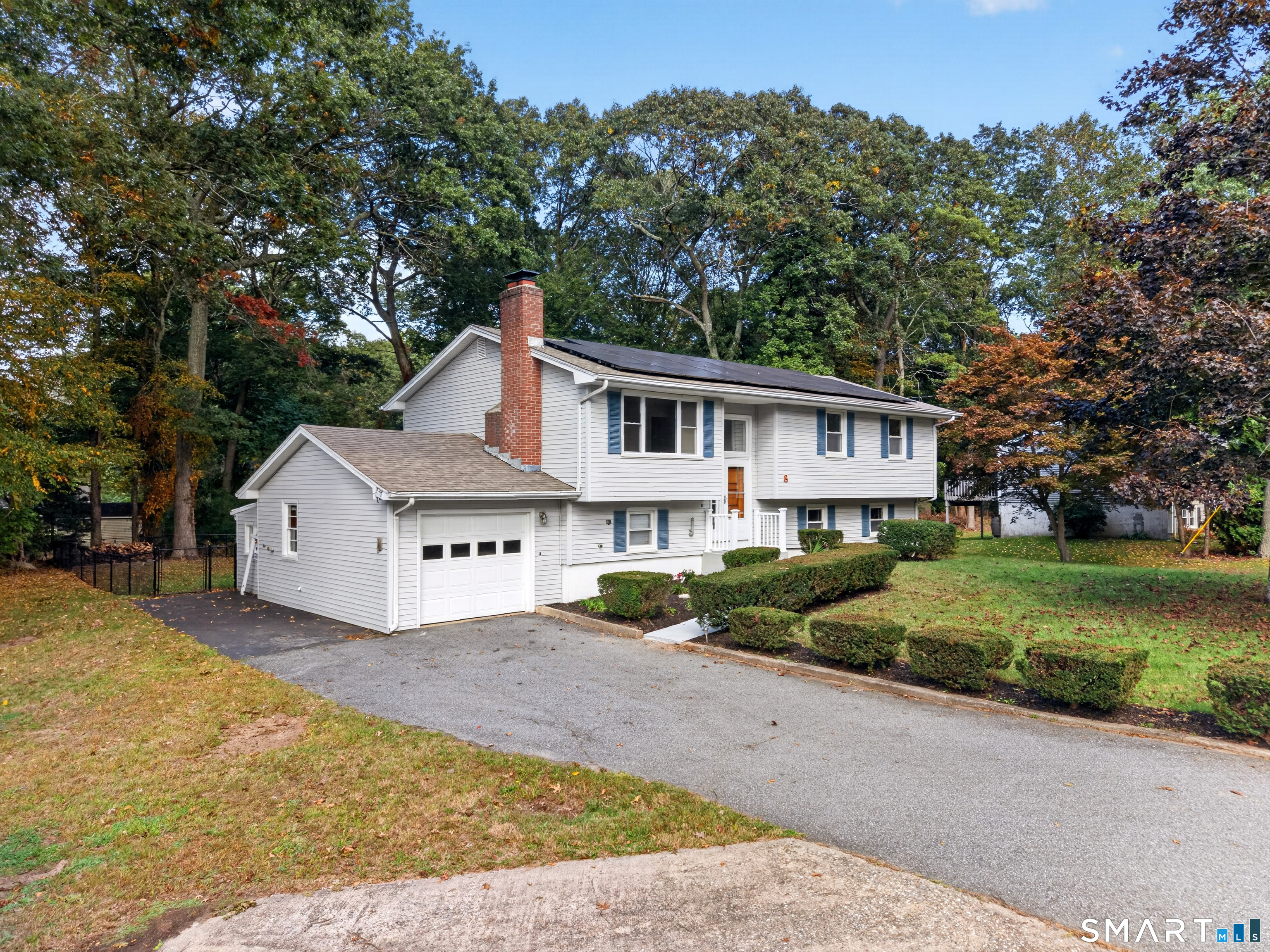 8 Pequot Drive Property Photo 1