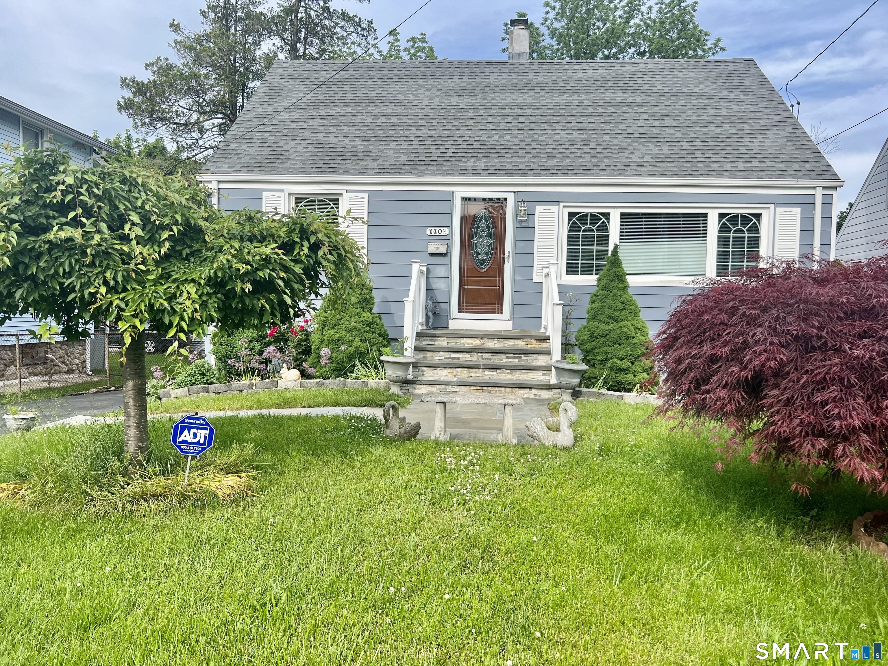 140 1/2 Stuart Avenue Property Photo 1