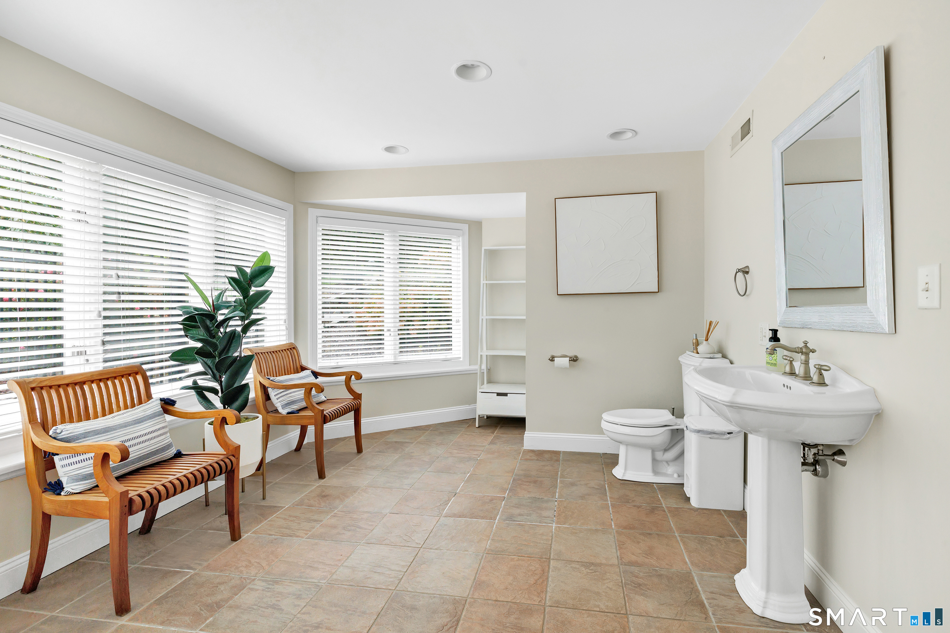 3 Crescent Lane Property Photo 35