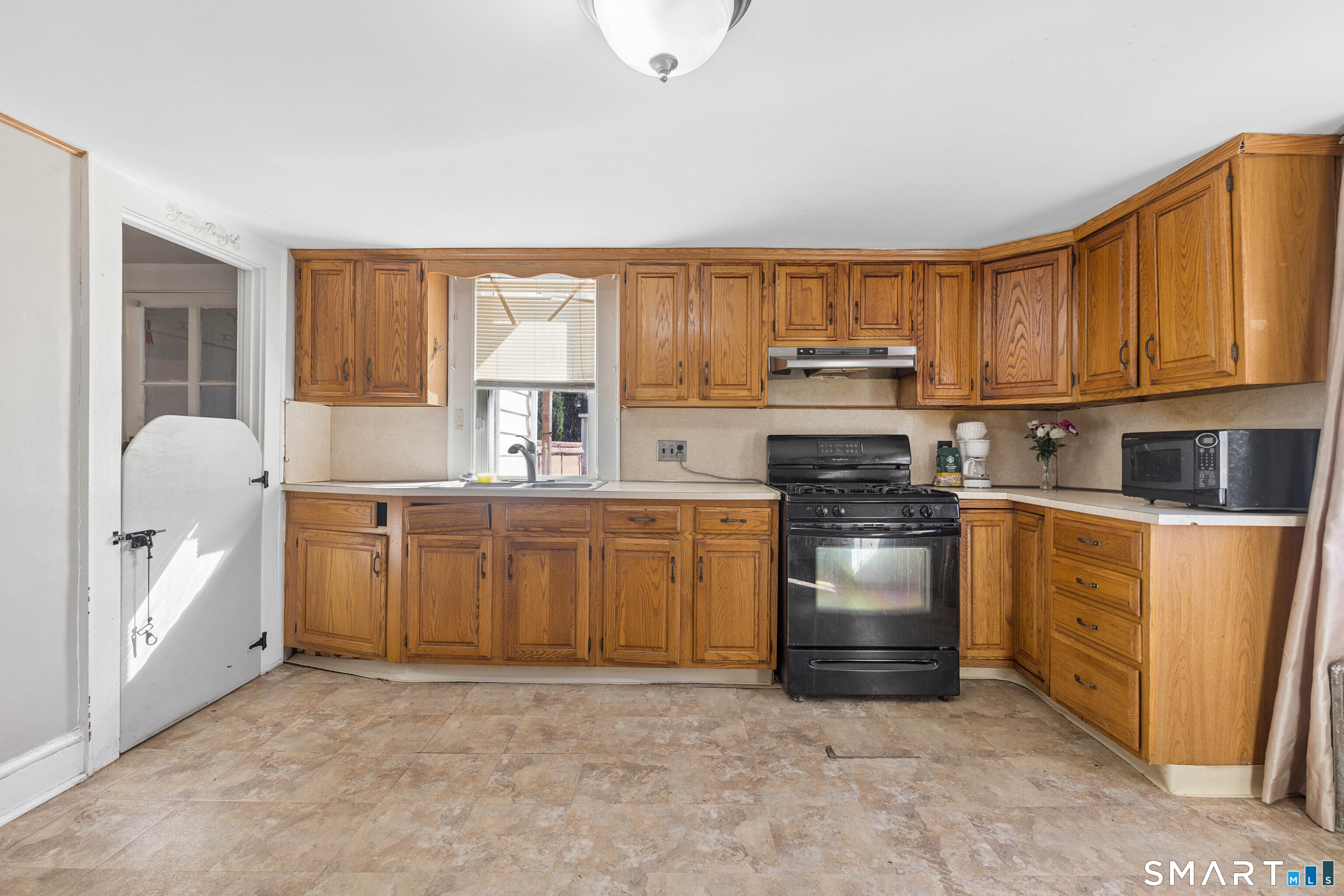 35 Edwards Street Property Photo 3