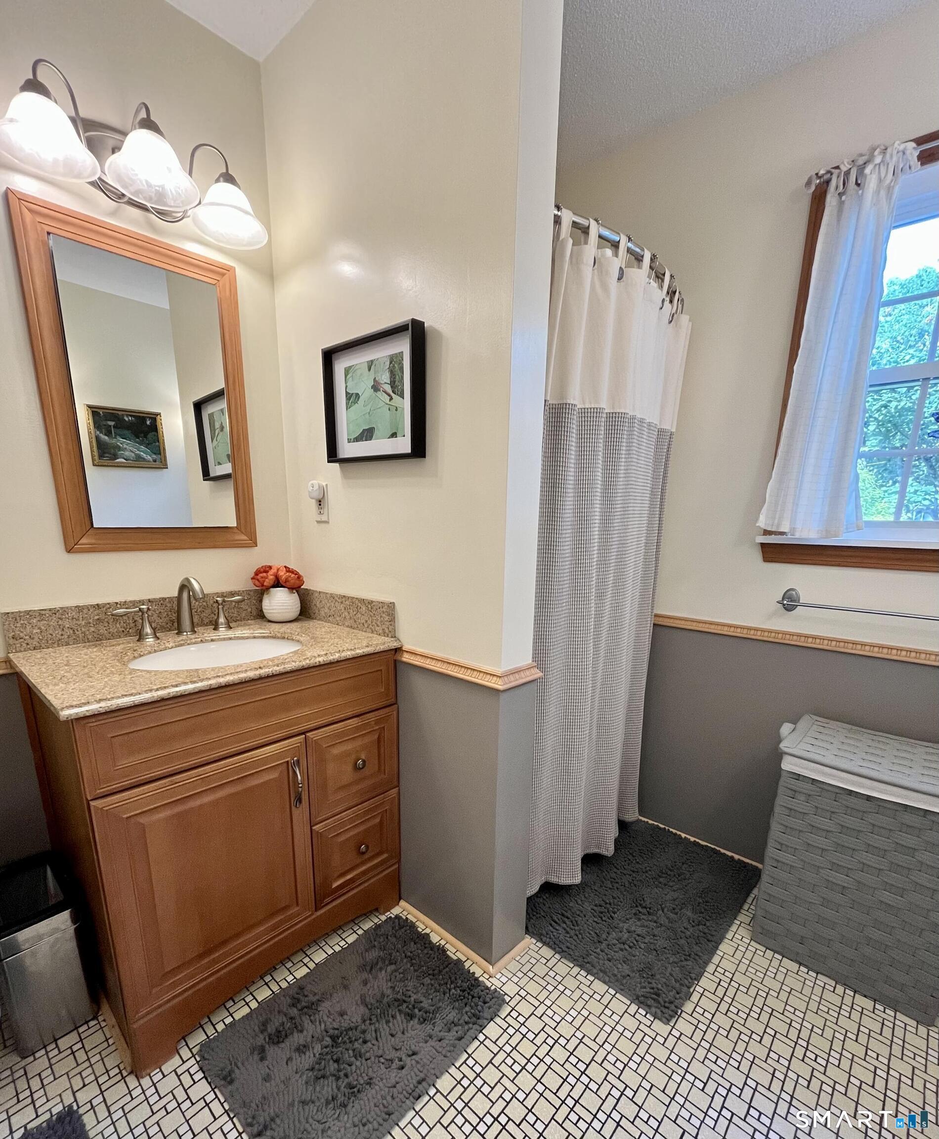 26 Forest Road Property Photo 18