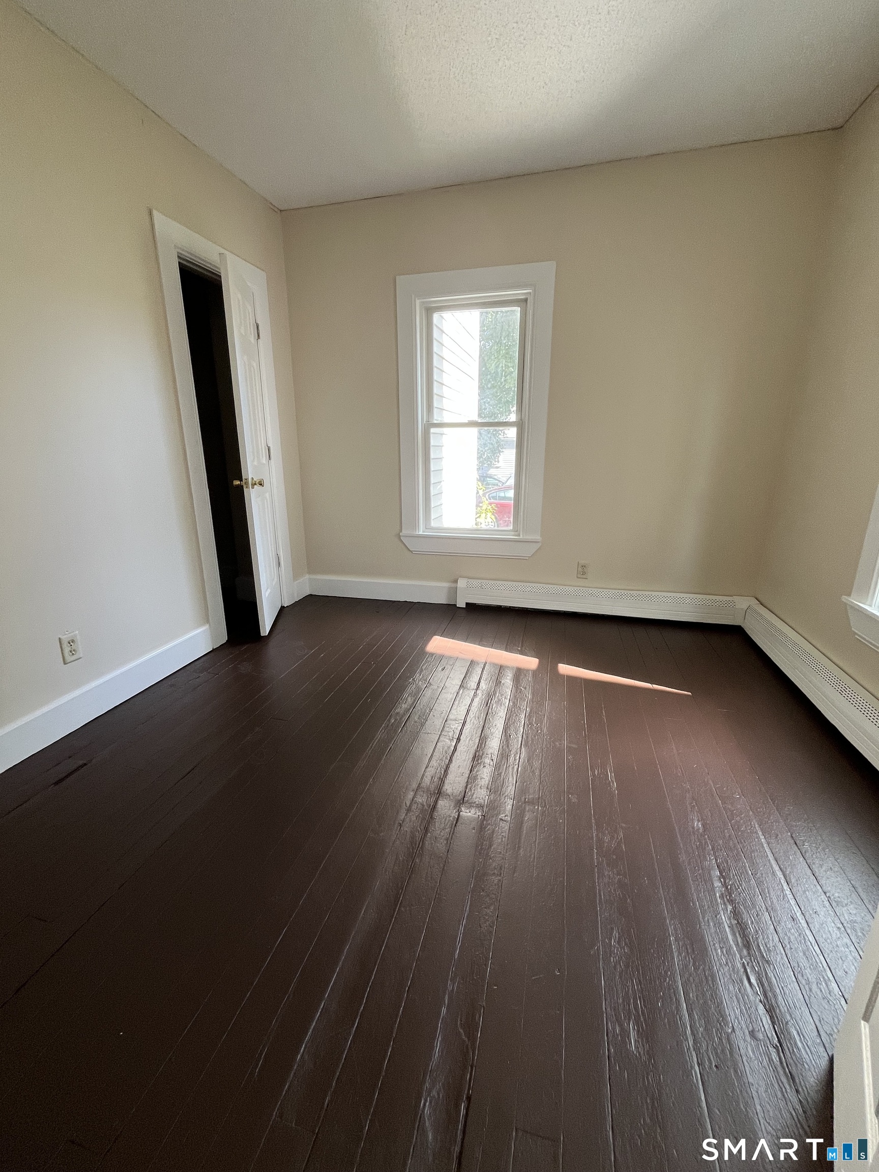 33 Dewey Street Property Photo 3