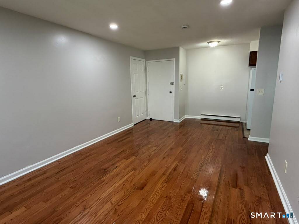 201 Bretton C1 Street Property Photo 6