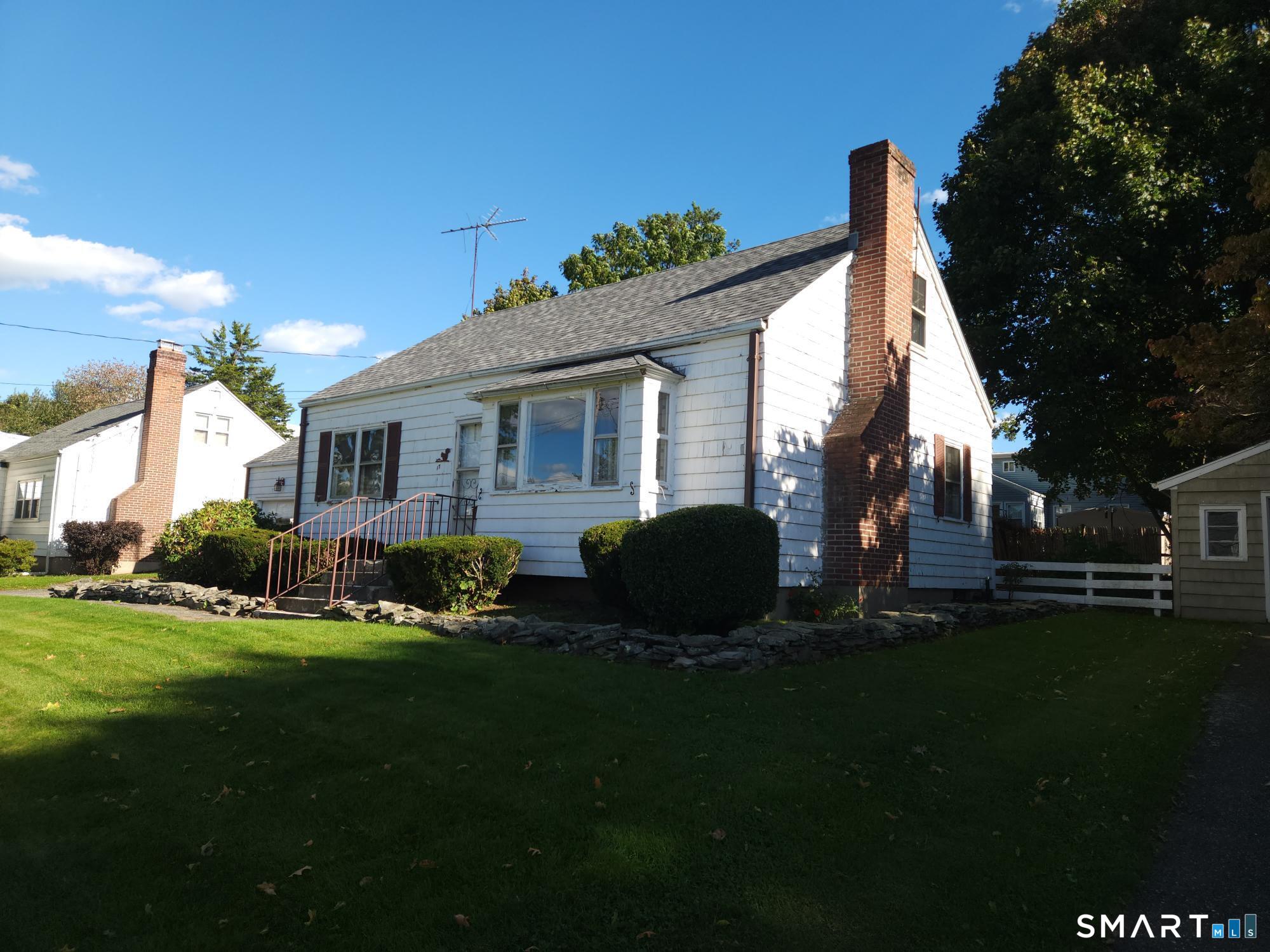 17 Hoover Street Property Photo 1