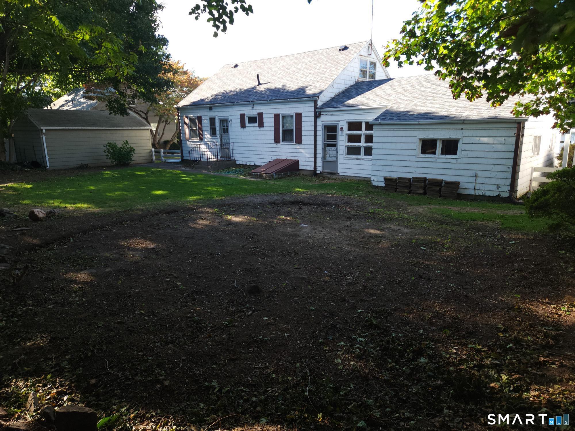 17 Hoover Street Property Photo 2