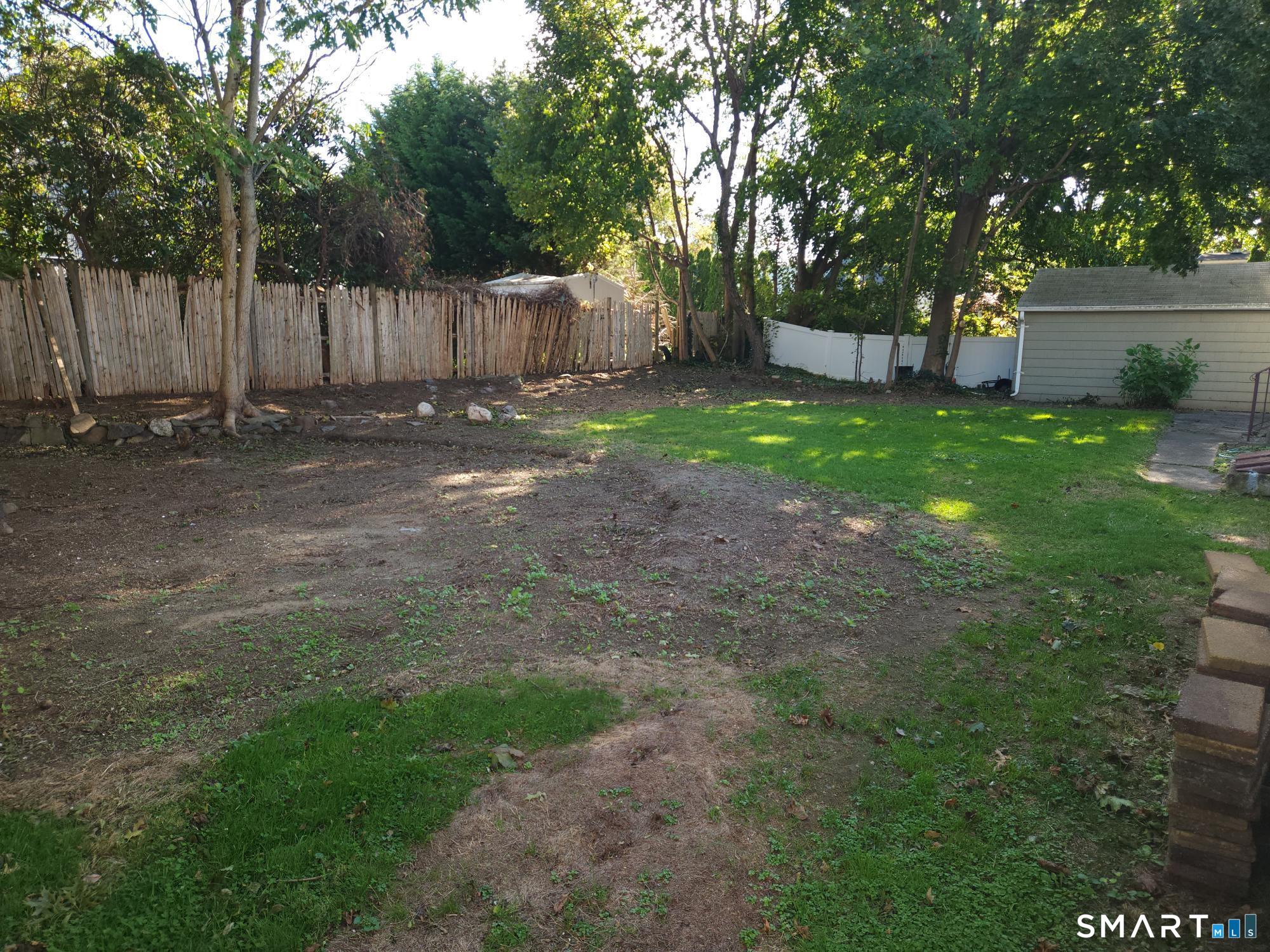 17 Hoover Street Property Photo 8