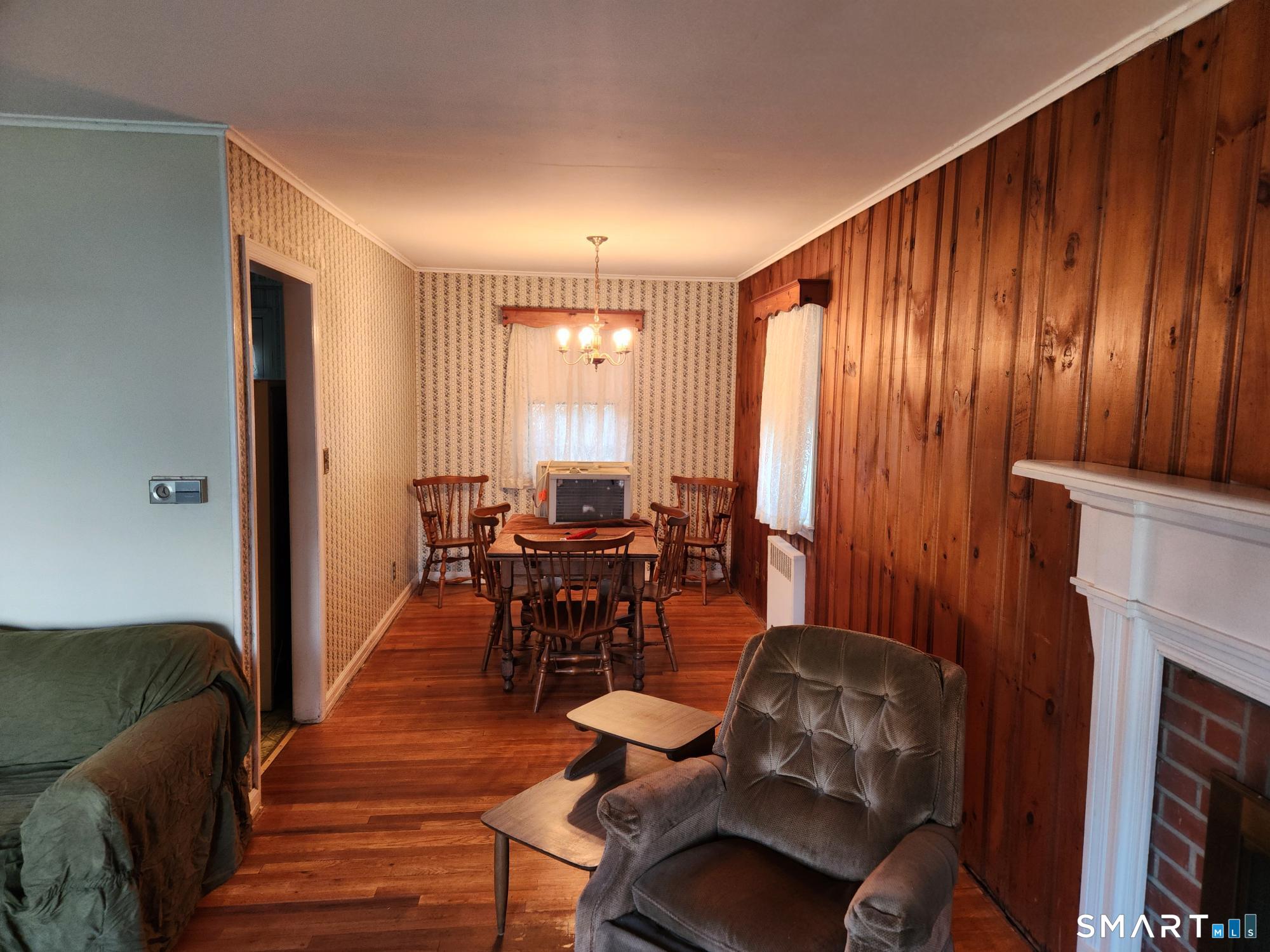 17 Hoover Street Property Photo 13