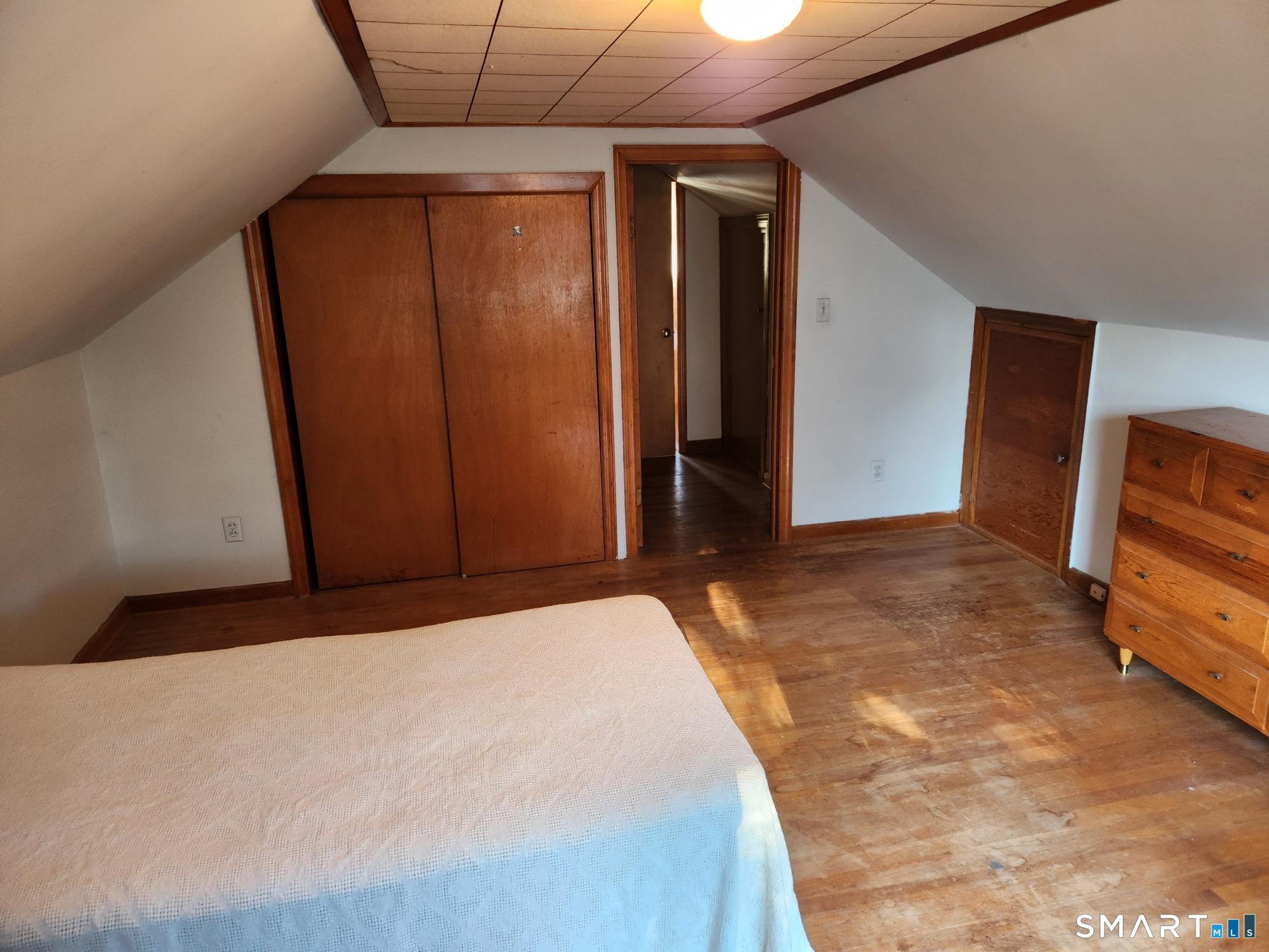 17 Hoover Street Property Photo 22