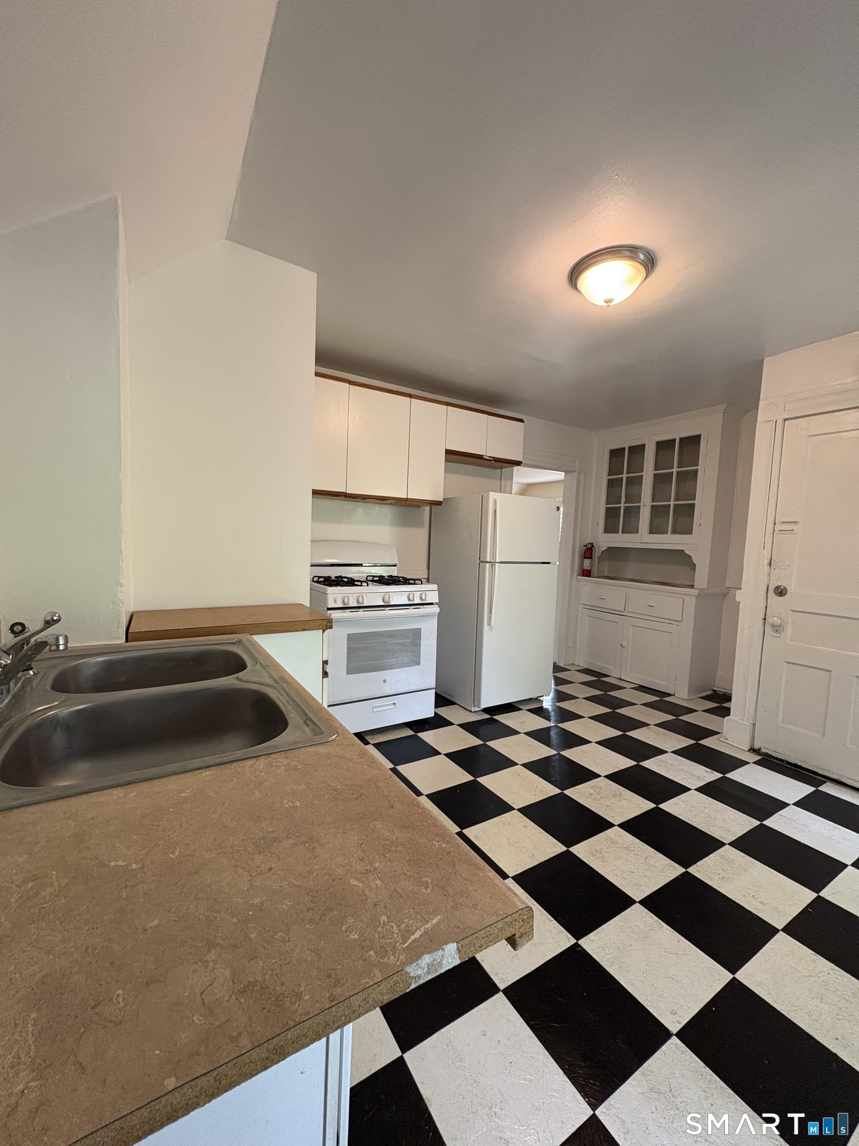 799 Elm Floor 3 Street Property Photo 10