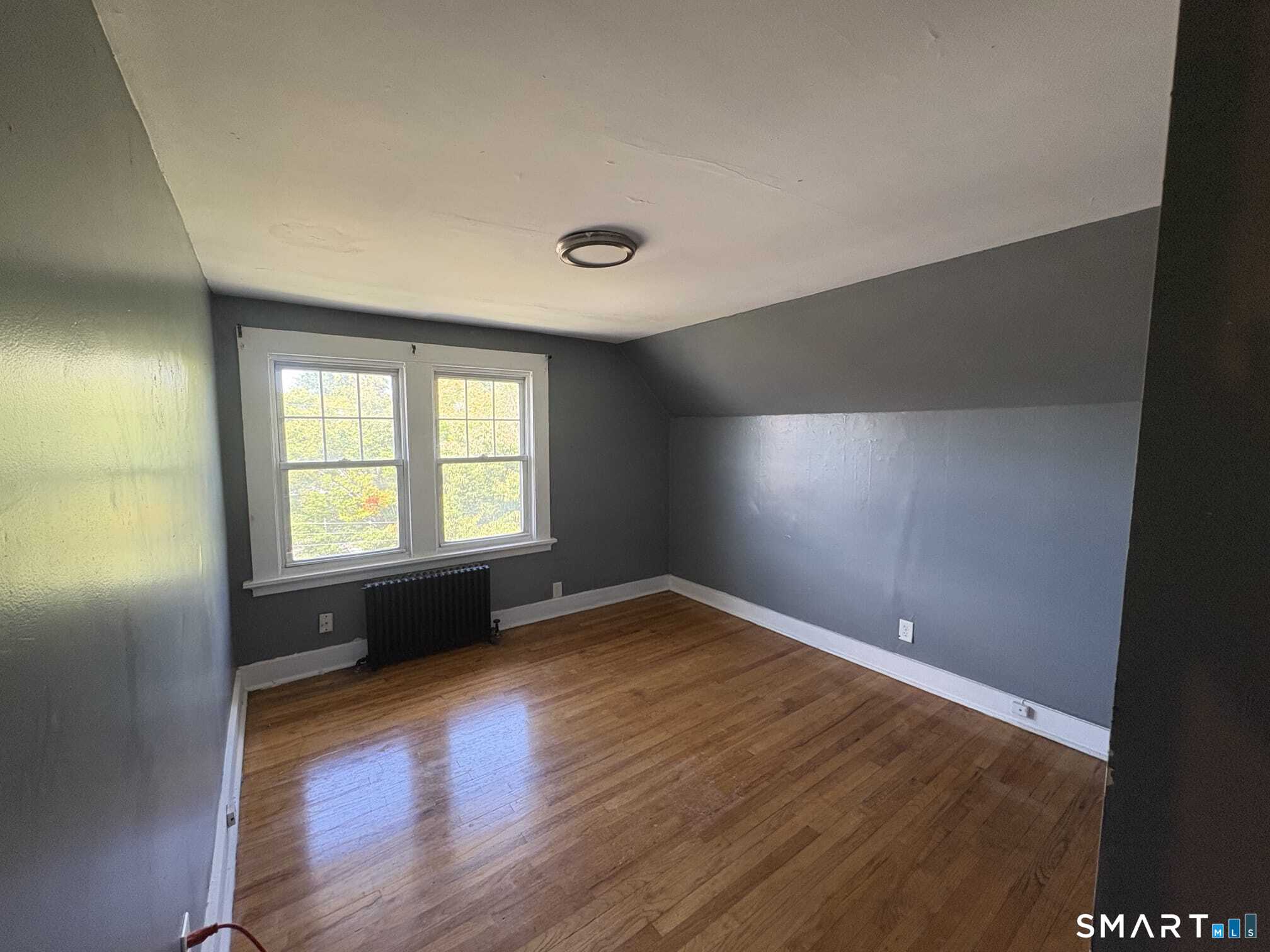 319 Sherman 3rd Fl -front Avenue Property Photo 2