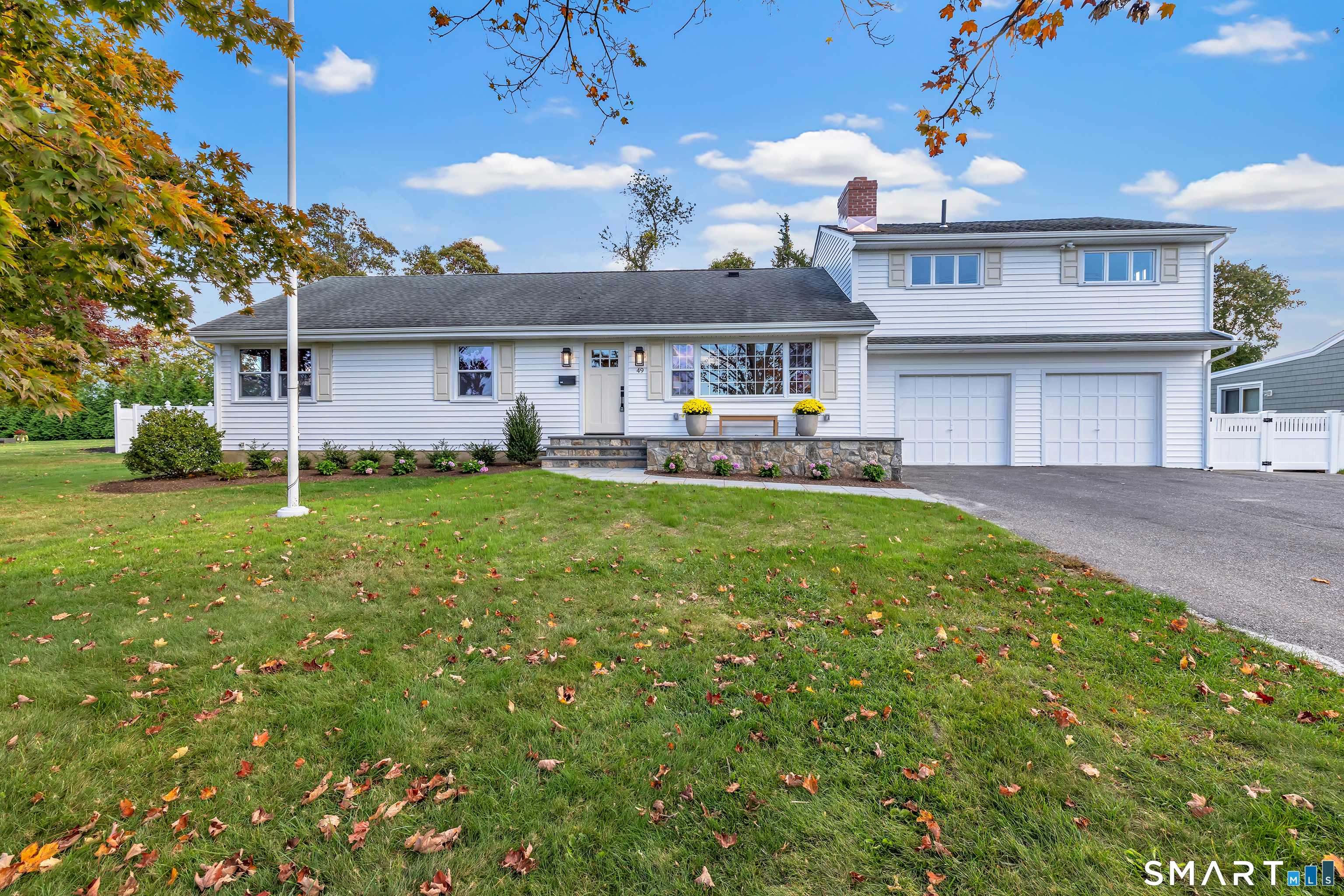 49 Sunrise Avenue Property Photo 1