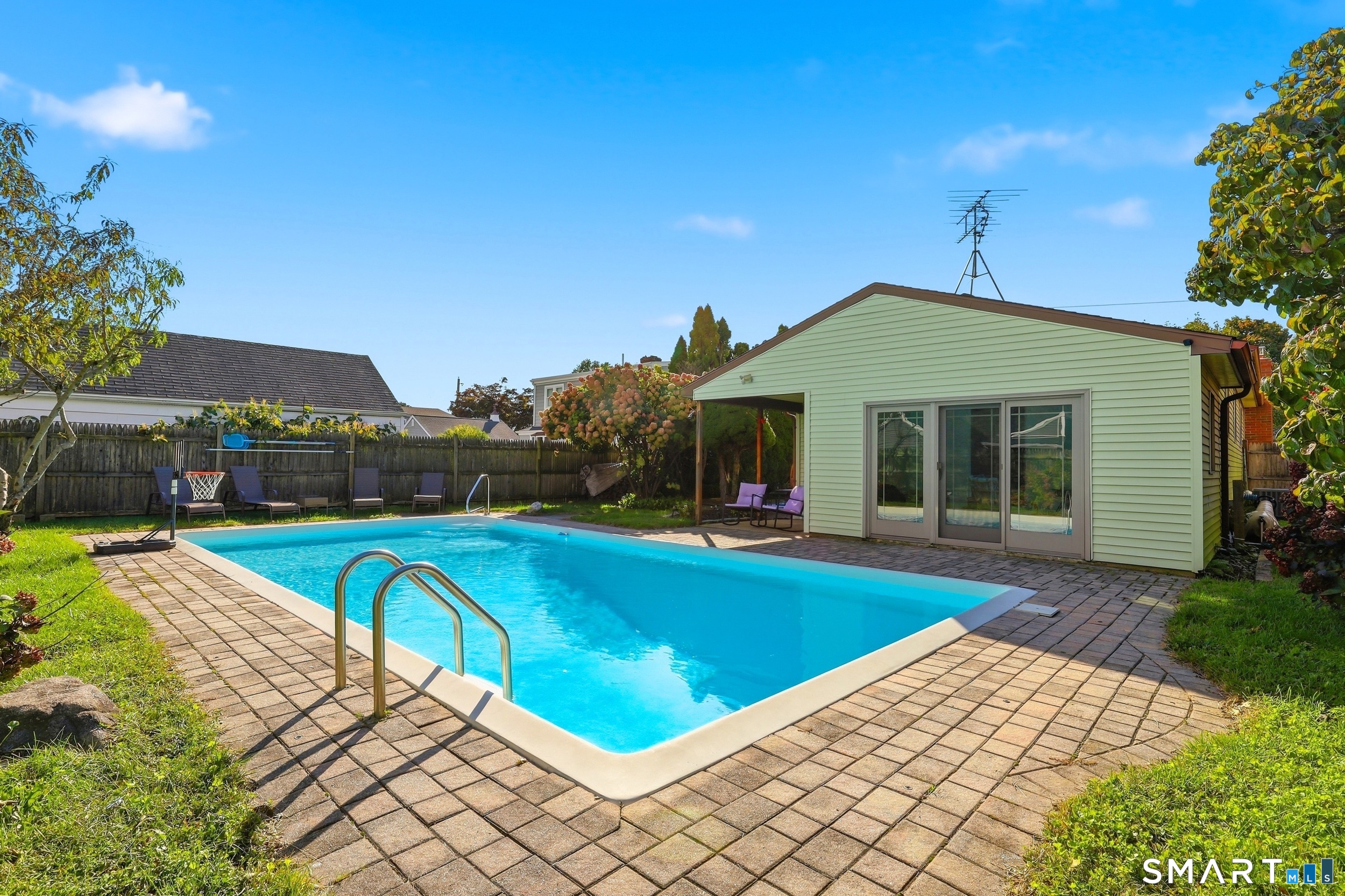 40 Pine Street Property Photo 1