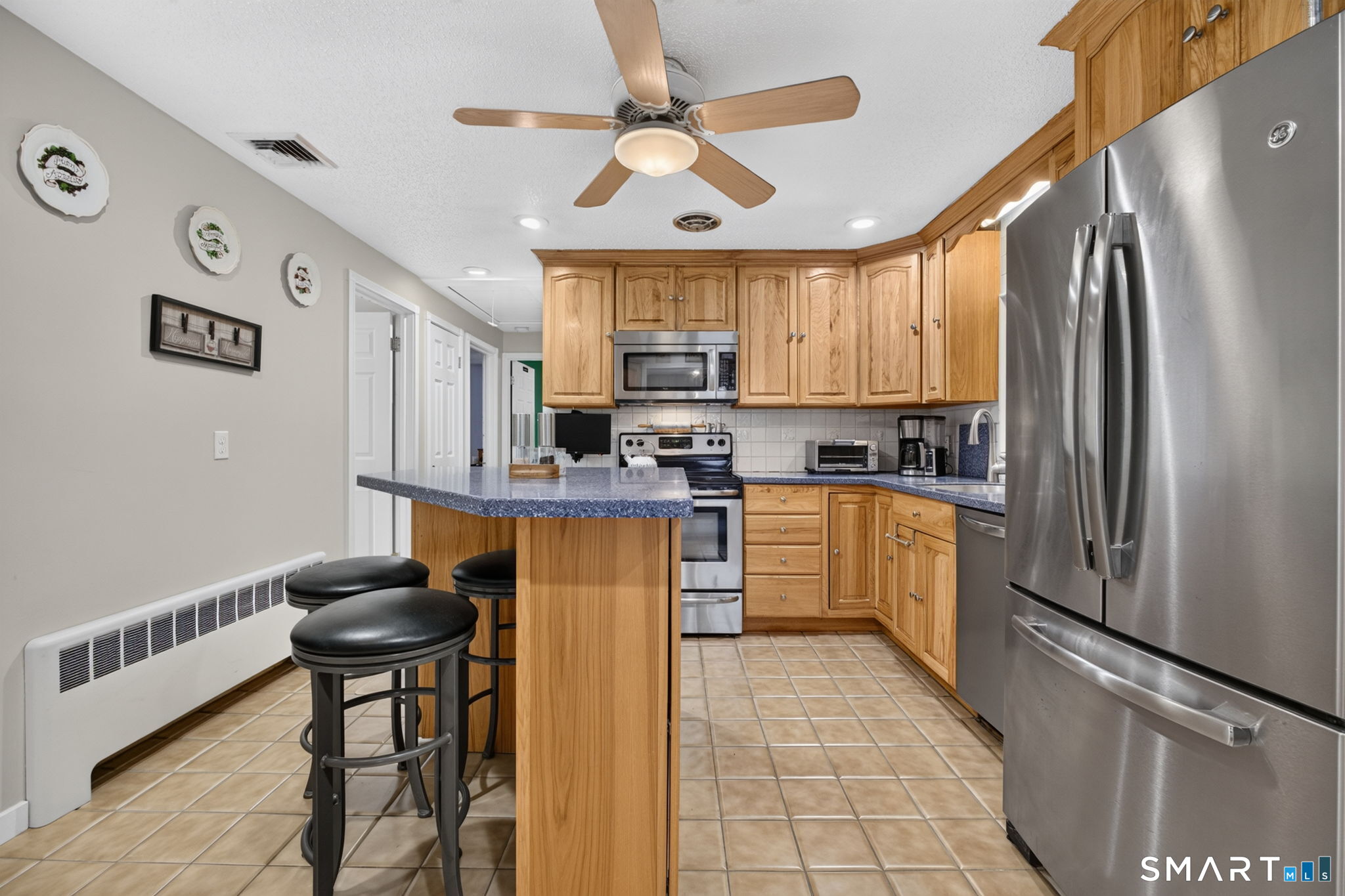 765 Hill Street Property Photo 10