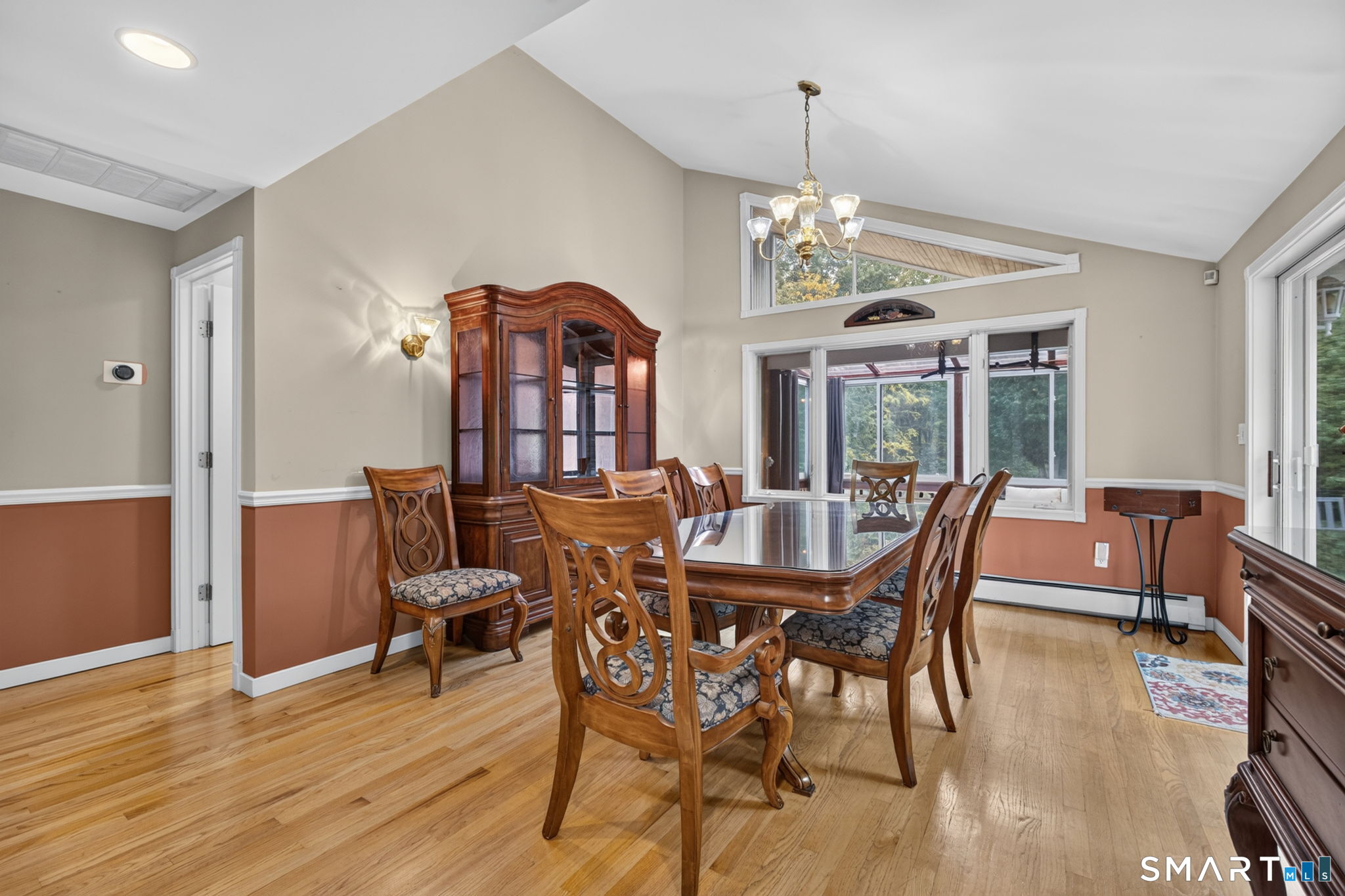 765 Hill Street Property Photo 13