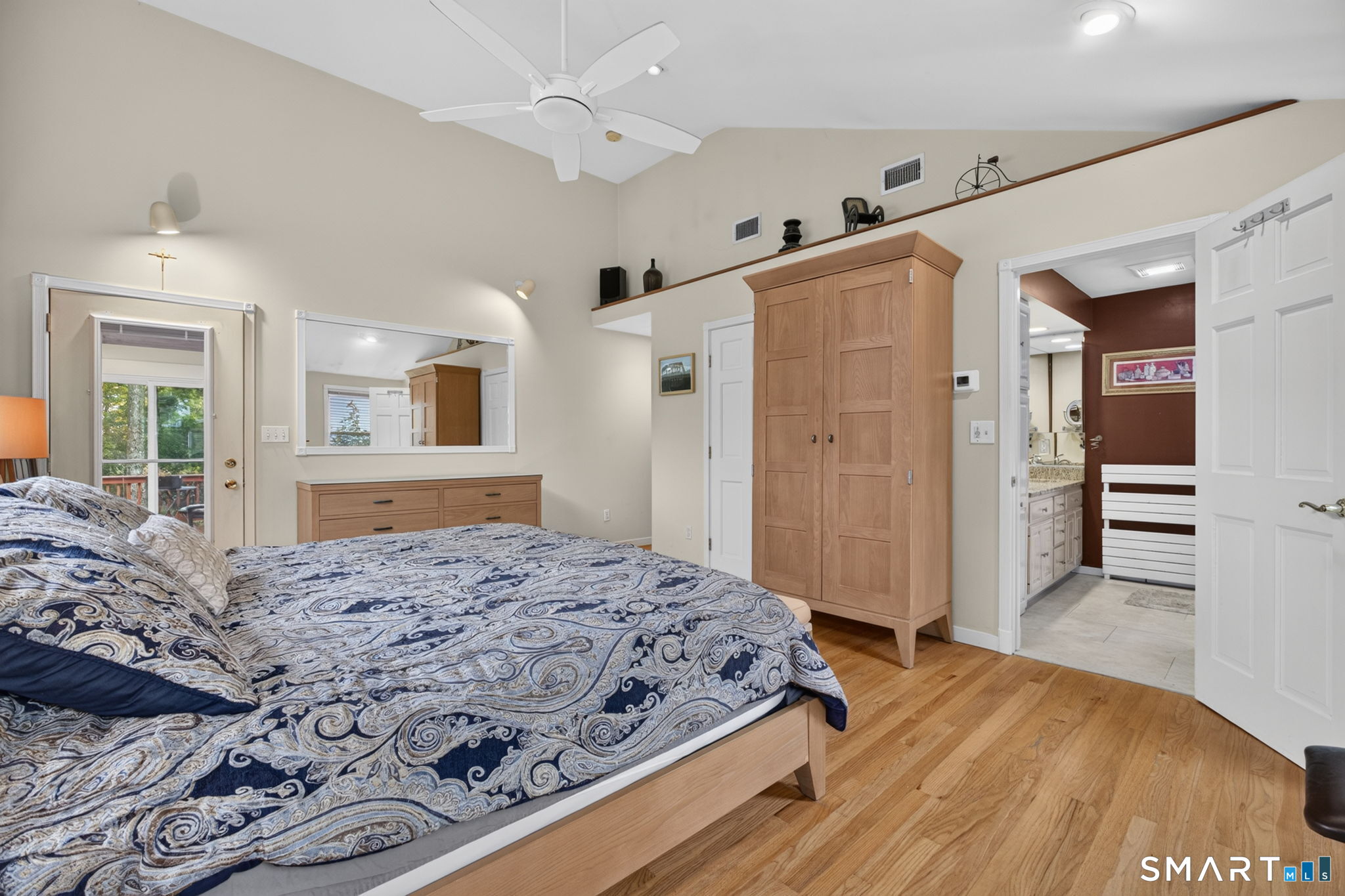 765 Hill Street Property Photo 16