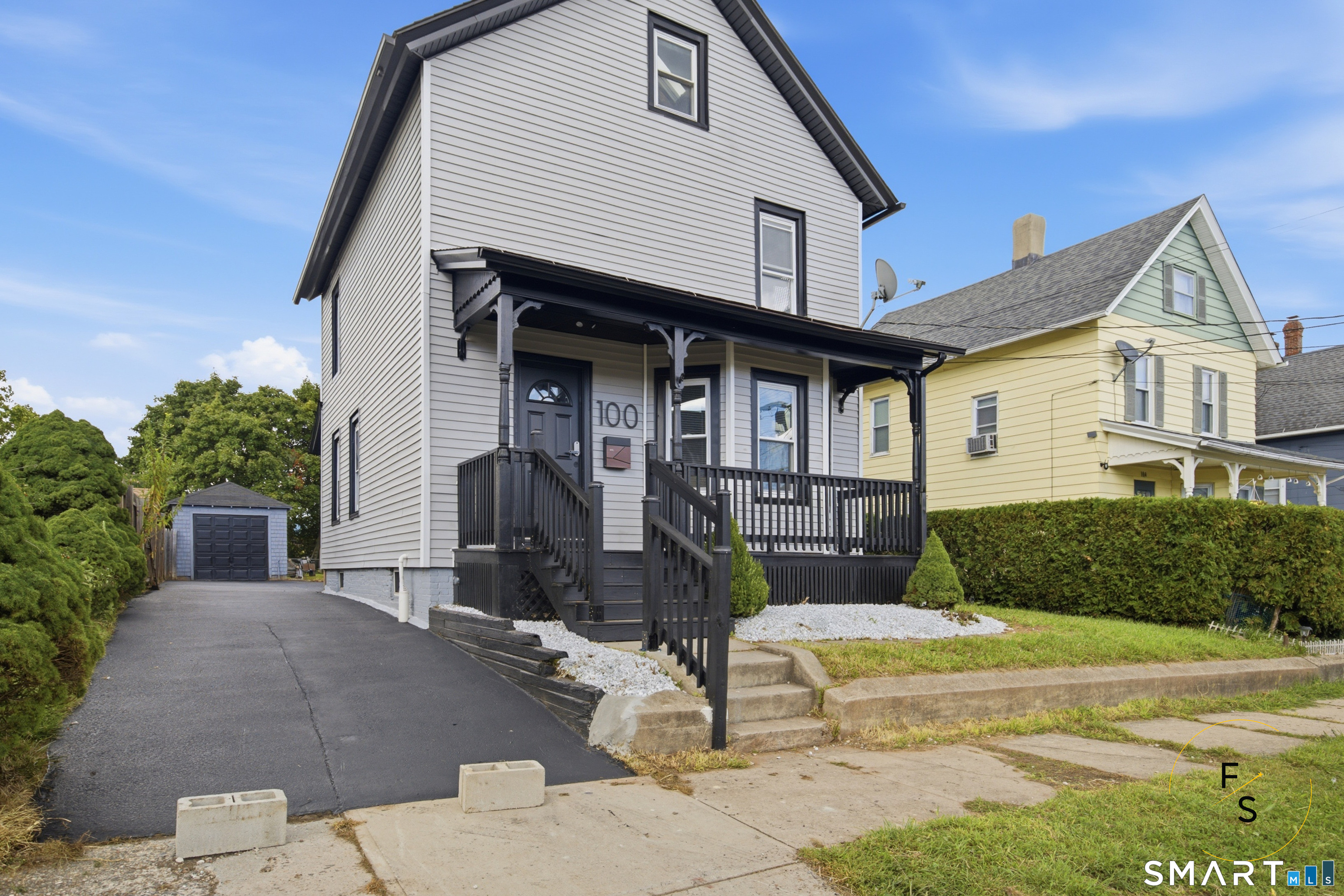 100 Austin Street Property Photo 2