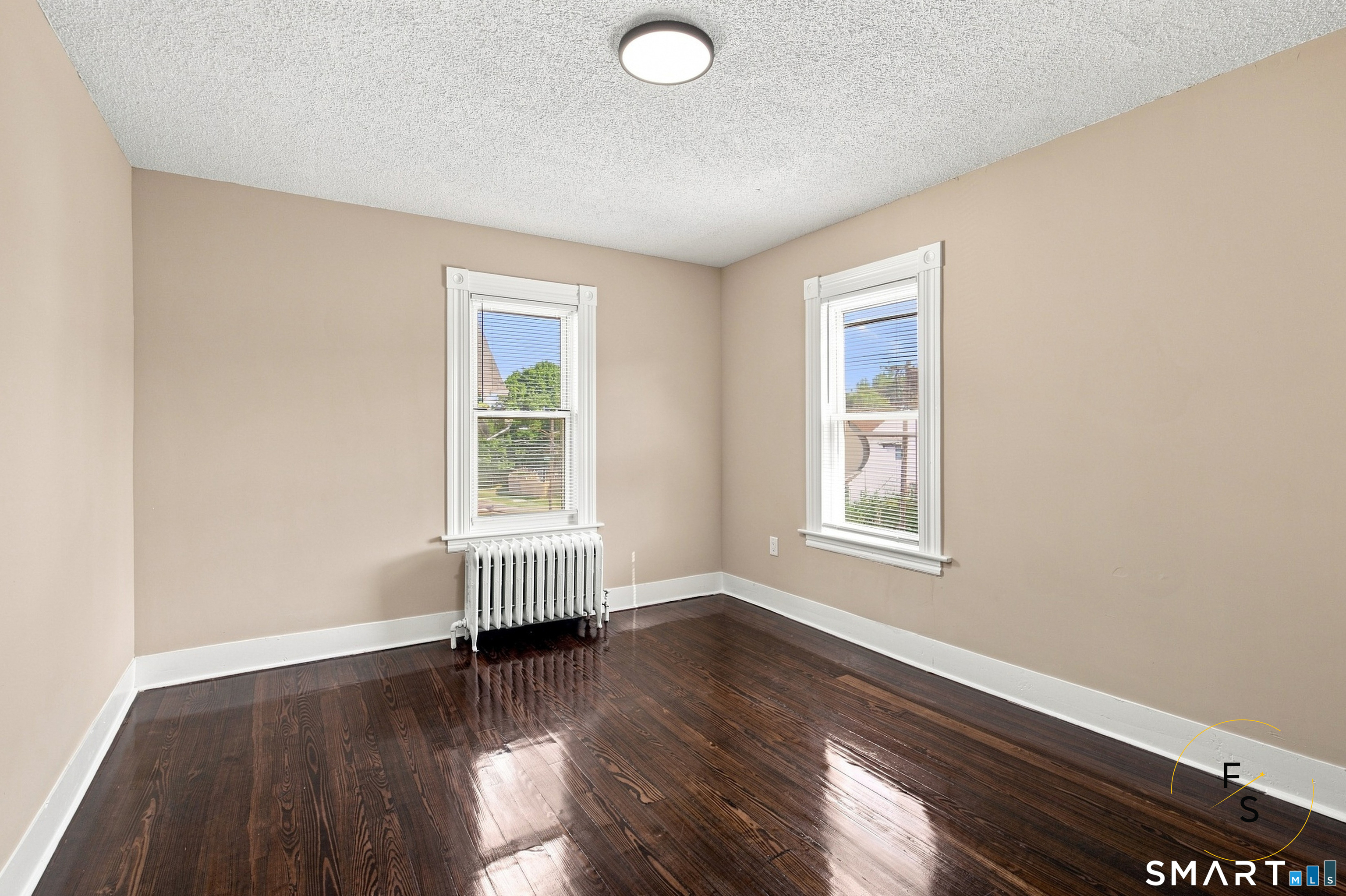 100 Austin Street Property Photo 17