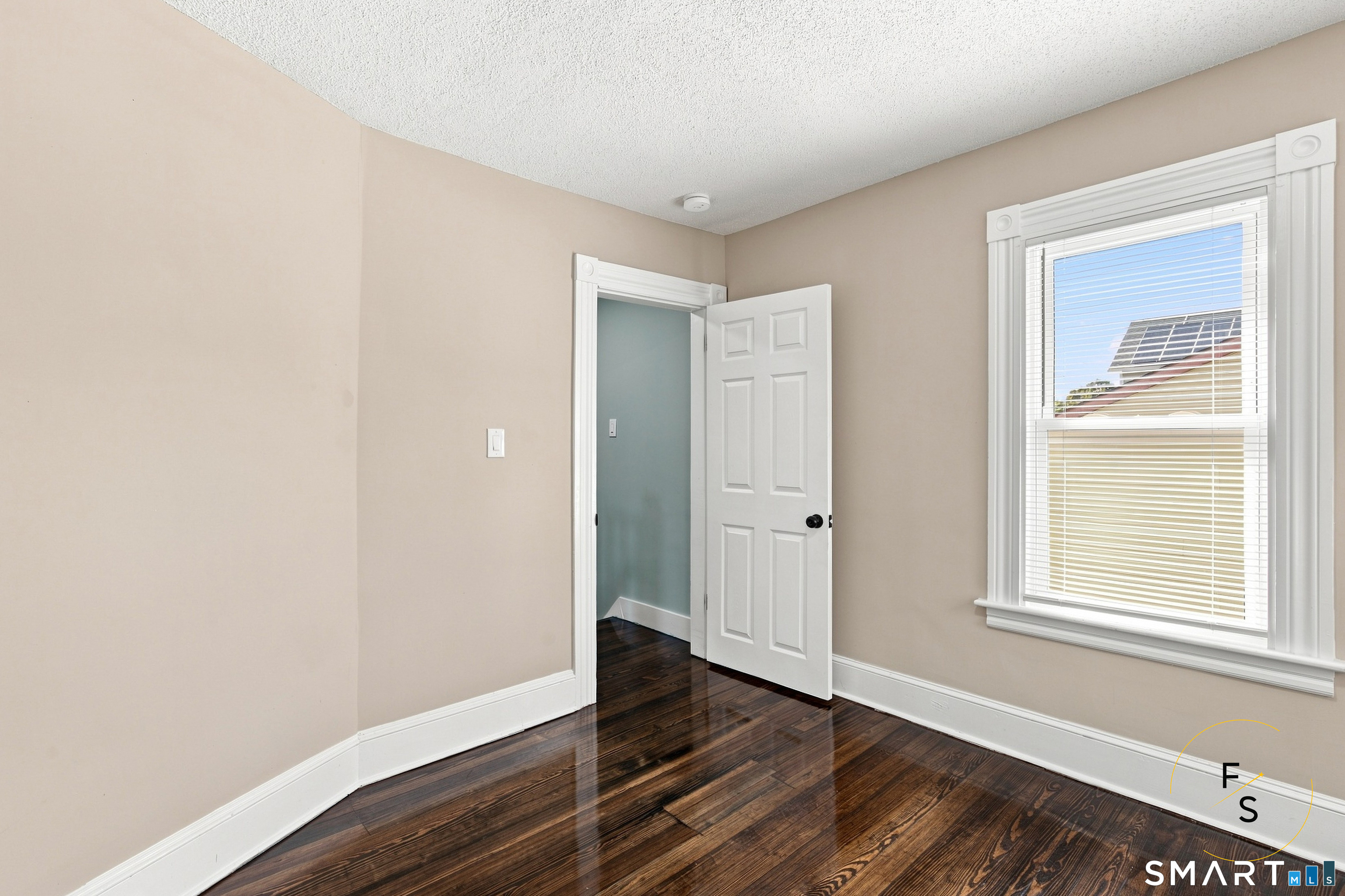 100 Austin Street Property Photo 23