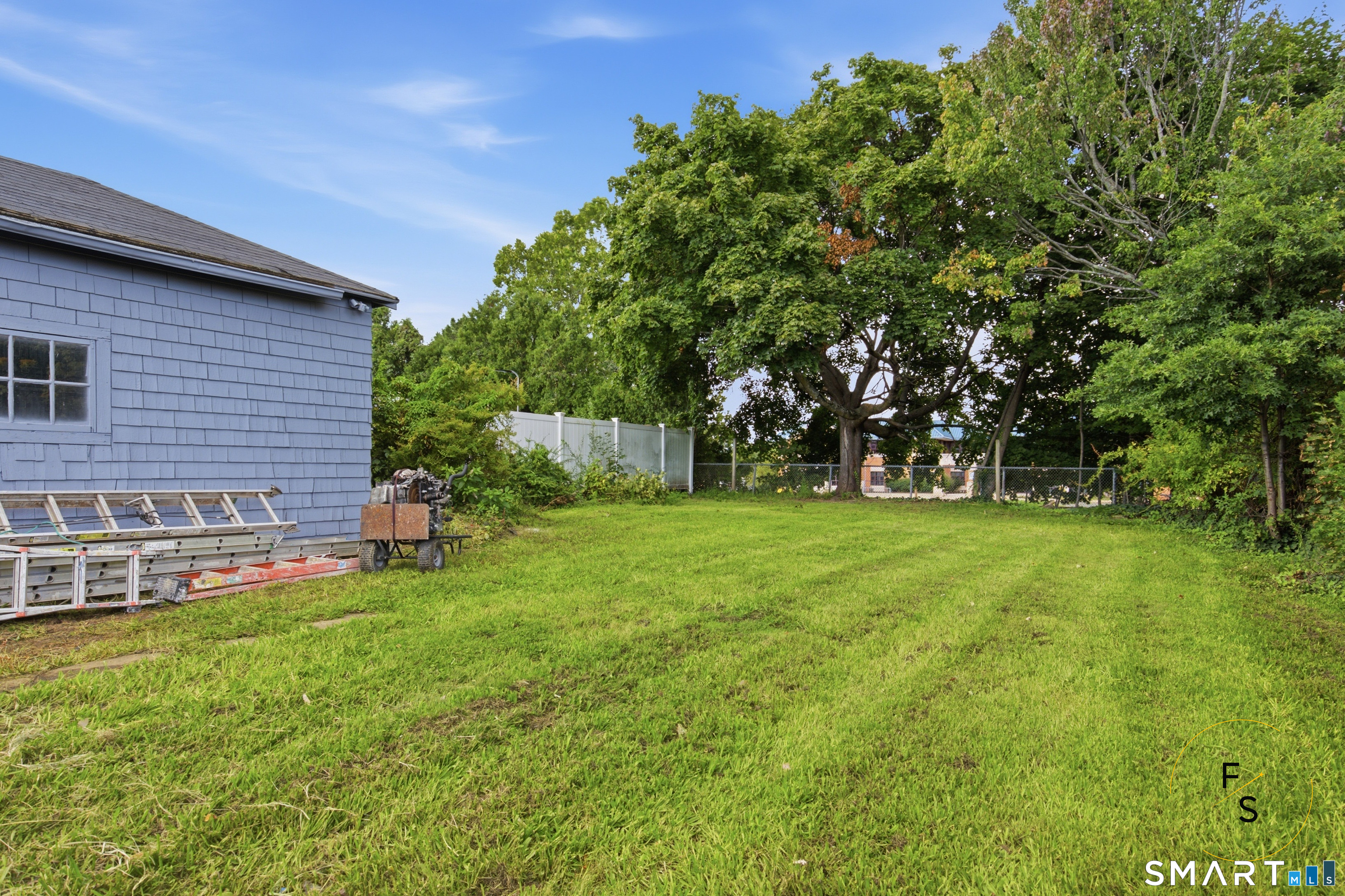100 Austin Street Property Photo 33
