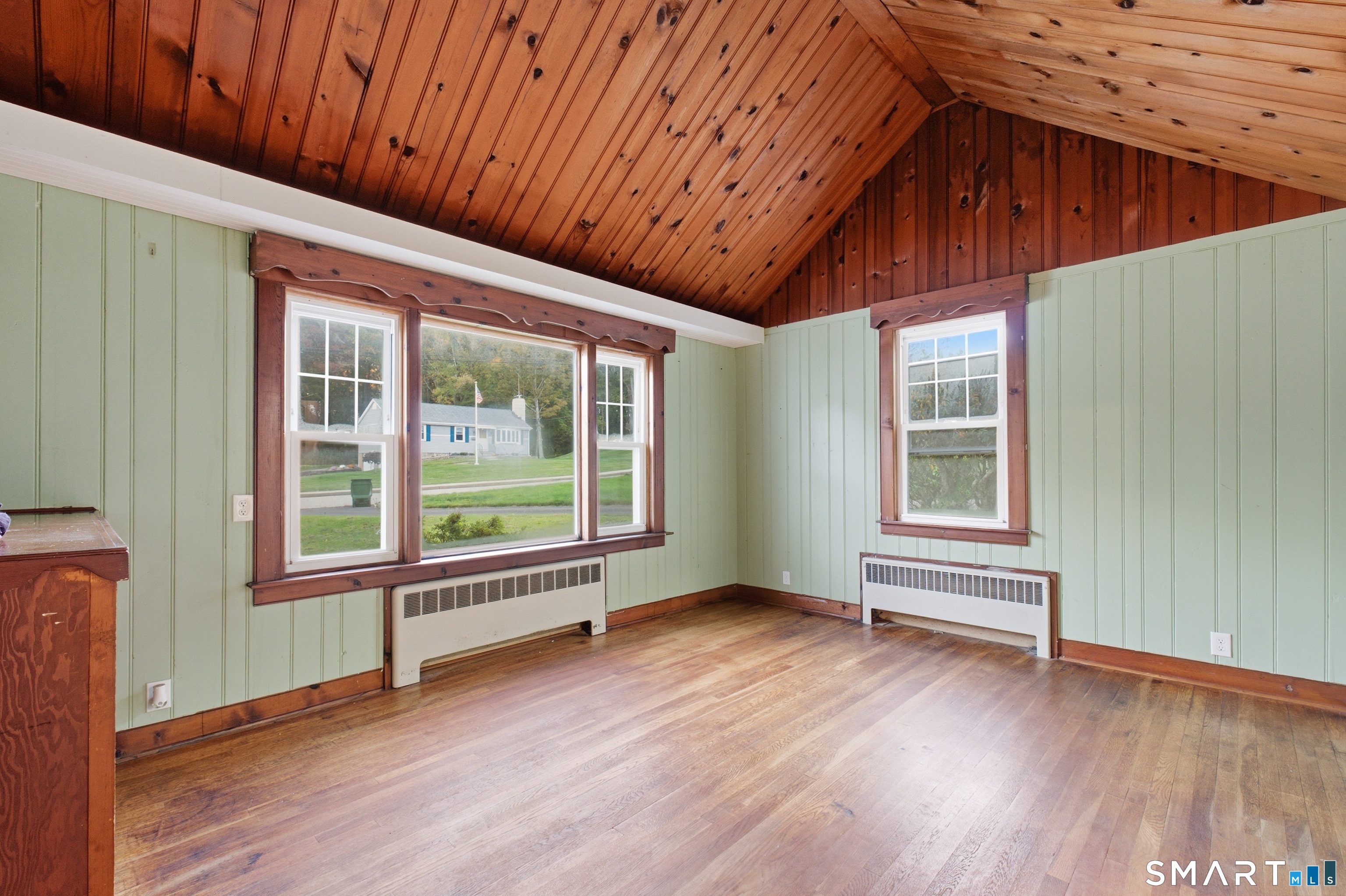 10 Walnut Avenue Property Photo 12