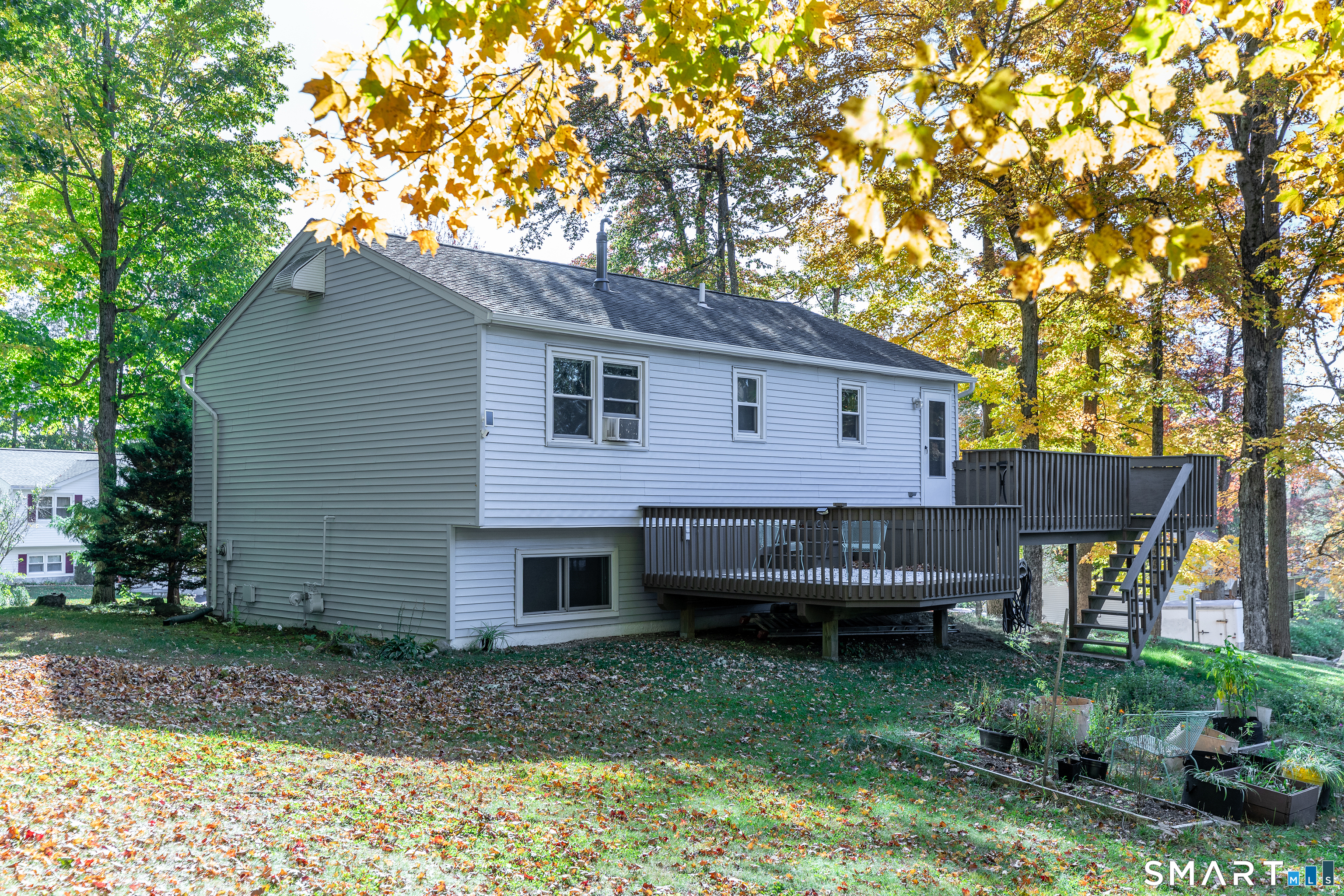 171 Nutmeg Drive Property Photo 2