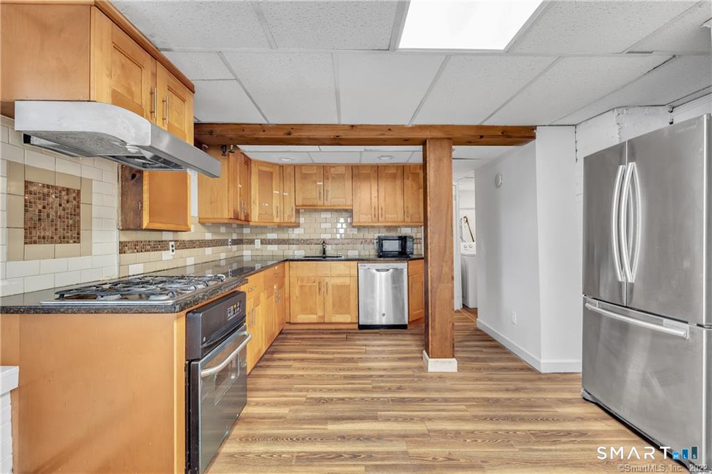 11 Hallmark Place Property Photo 5