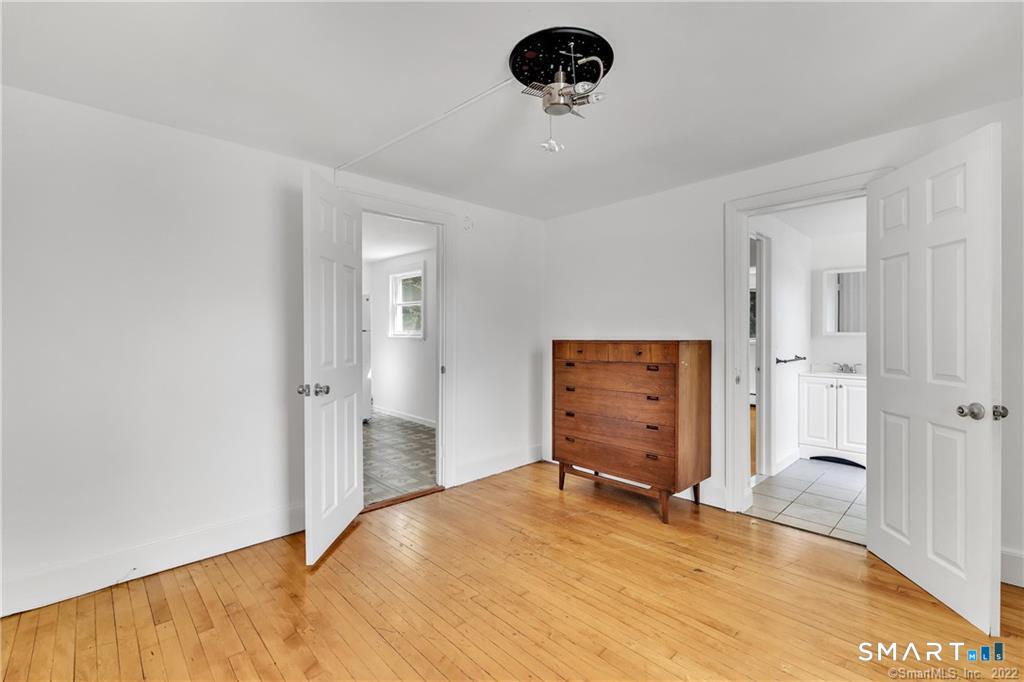 11 Hallmark Place Property Photo 30