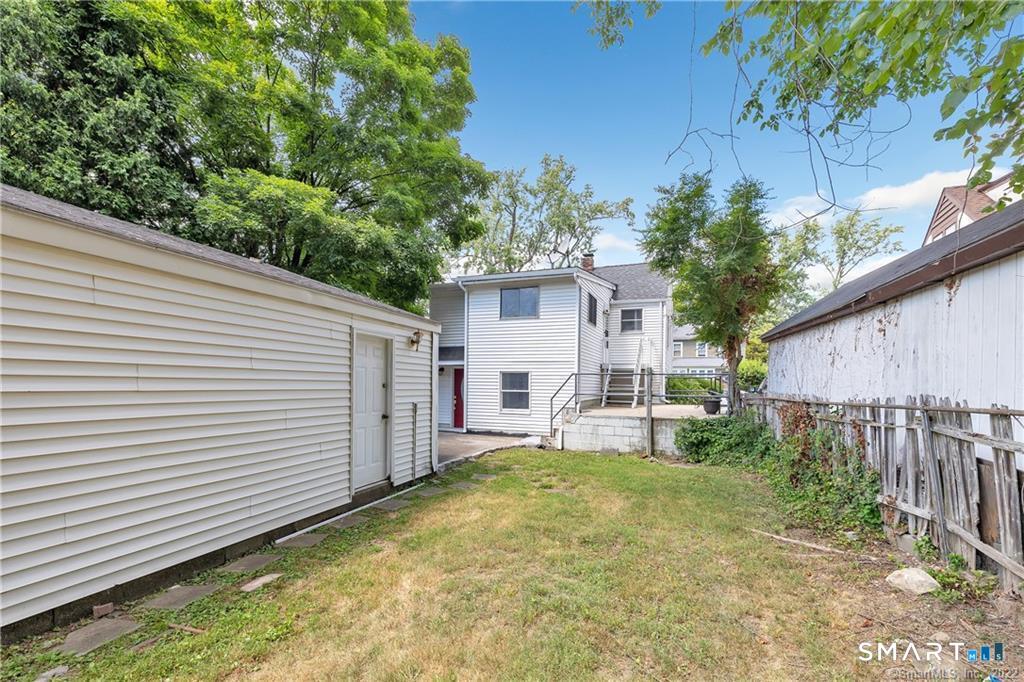 11 Hallmark Place Property Photo 35