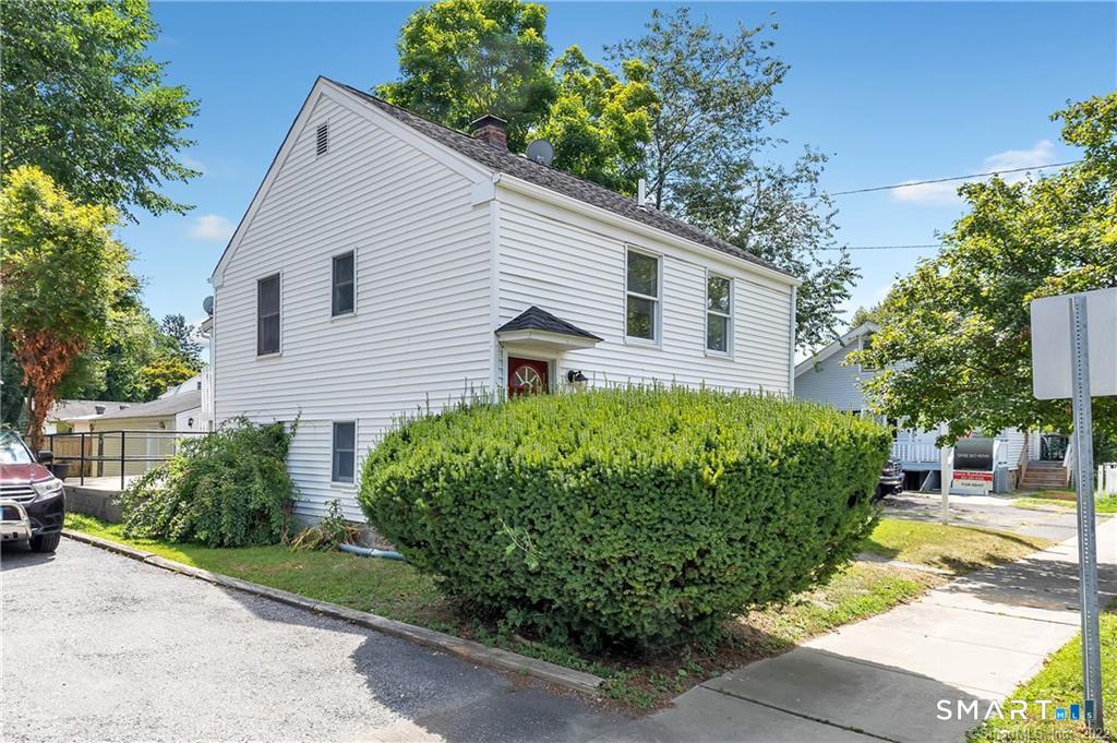 11 Hallmark Place Property Photo 38
