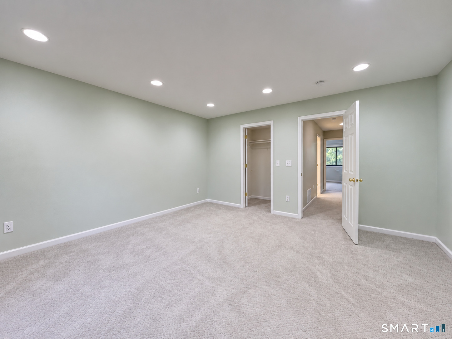 704 Mill Pond # 704 Drive Property Photo 16