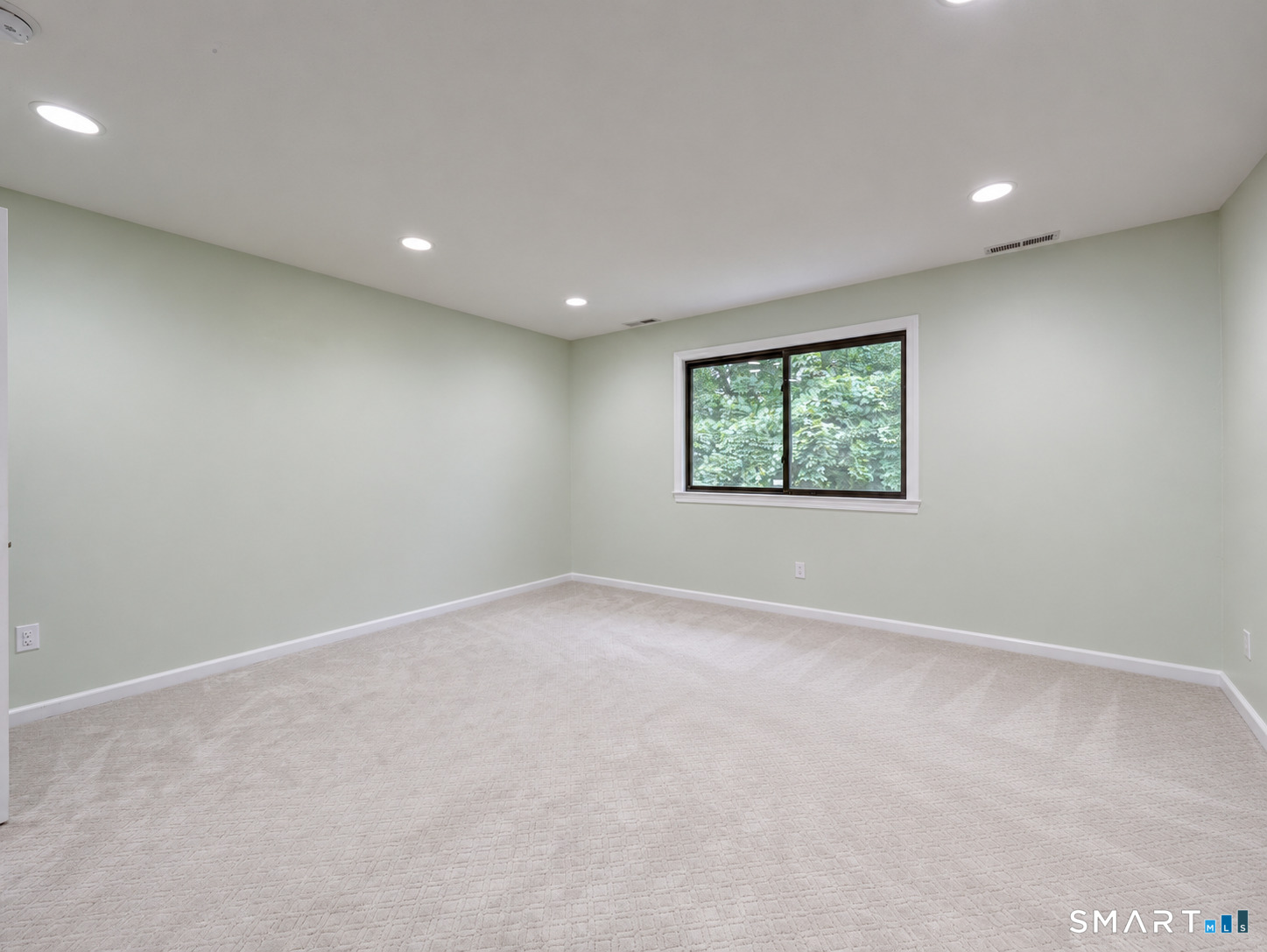 704 Mill Pond # 704 Drive Property Photo 17