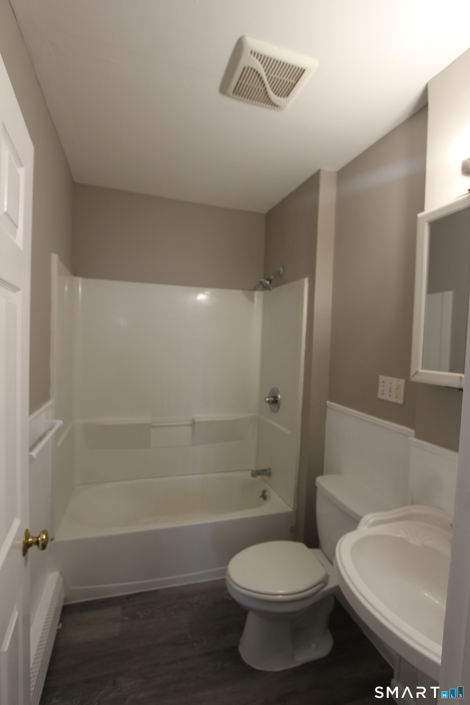 64 James Street Property Photo 8