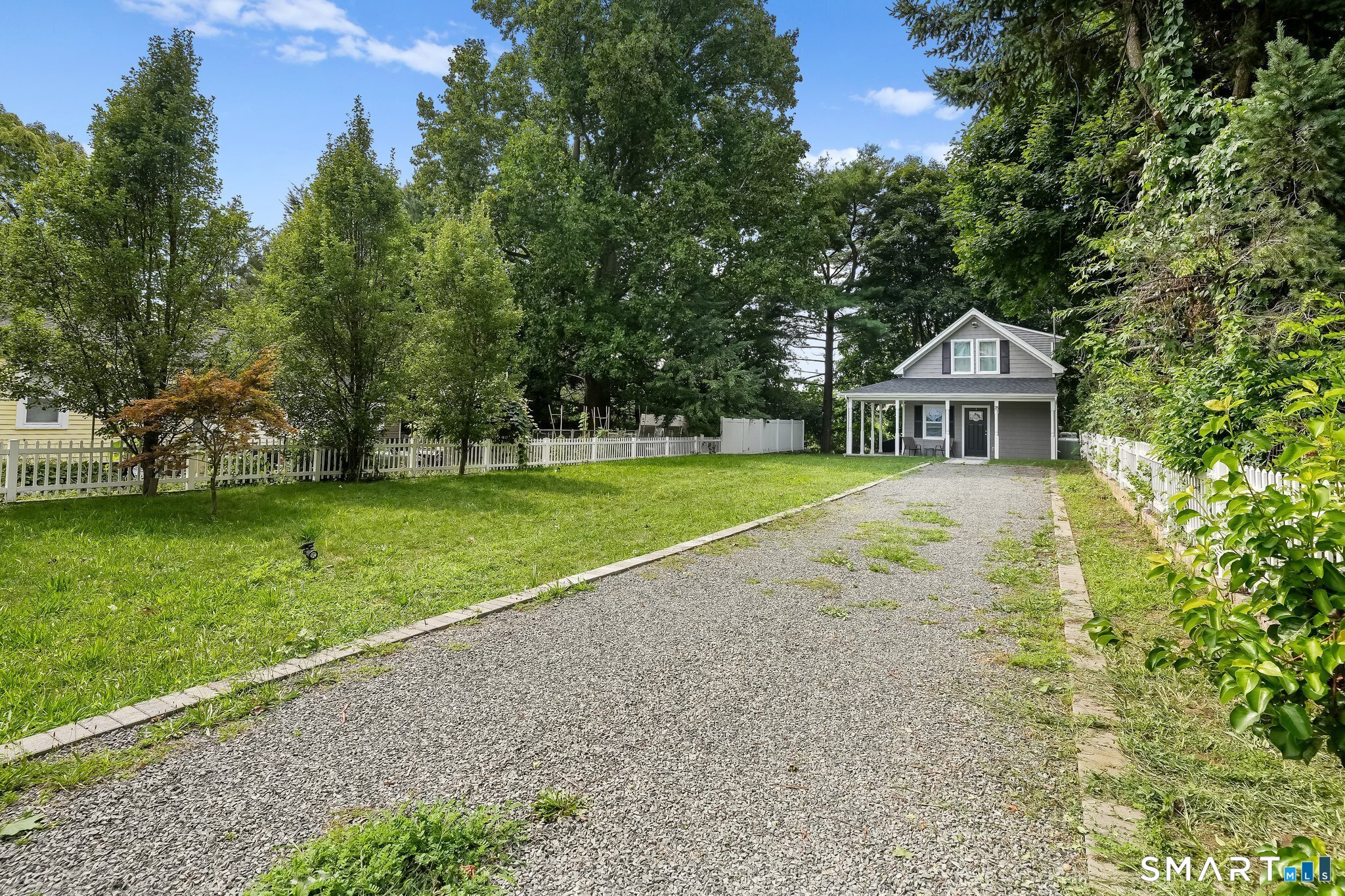 75 Hemlock Street Property Photo 2