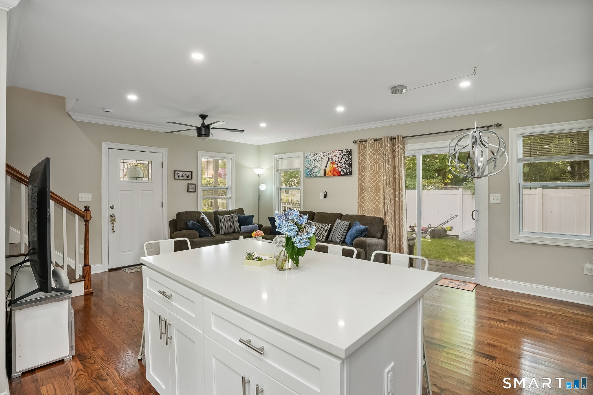 75 Hemlock Street Property Photo 6