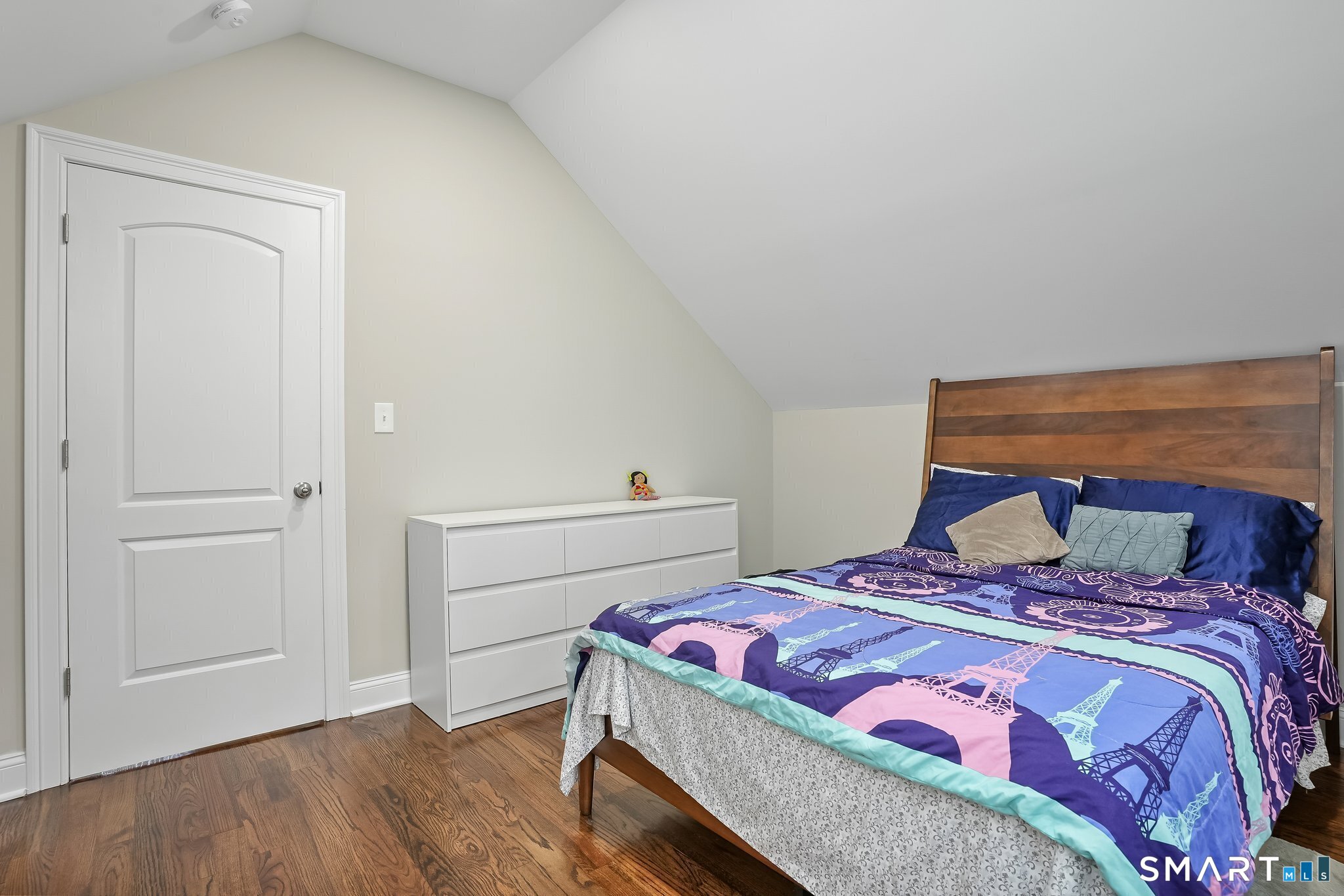 75 Hemlock Street Property Photo 17