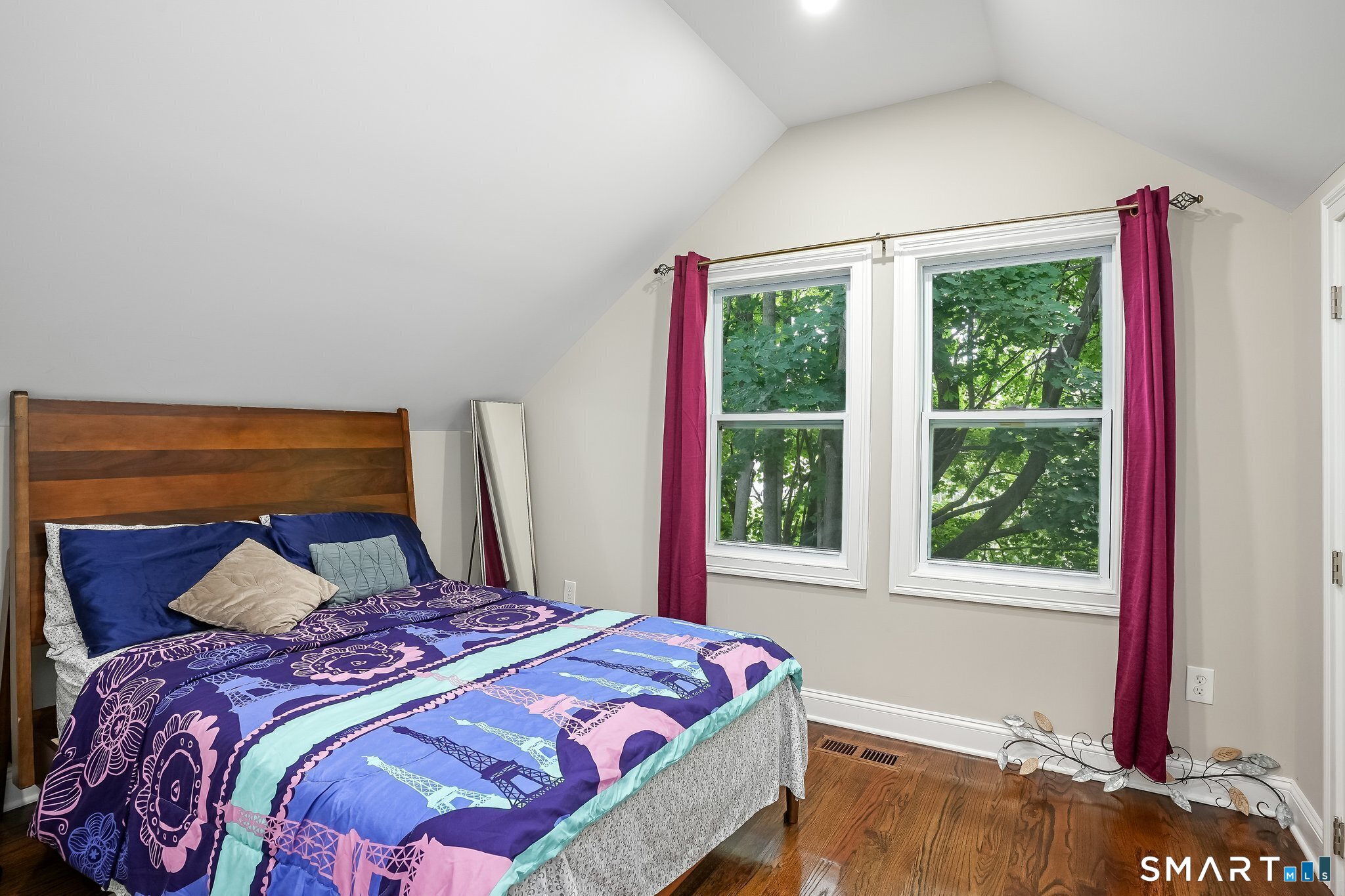 75 Hemlock Street Property Photo 18