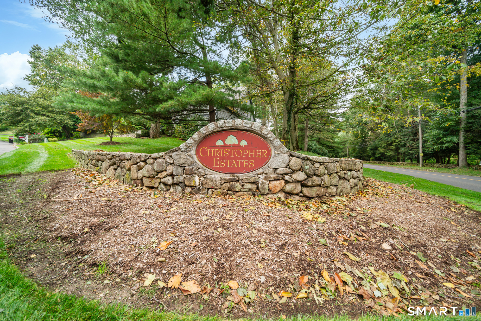 19 Christopher Lane Property Photo 4