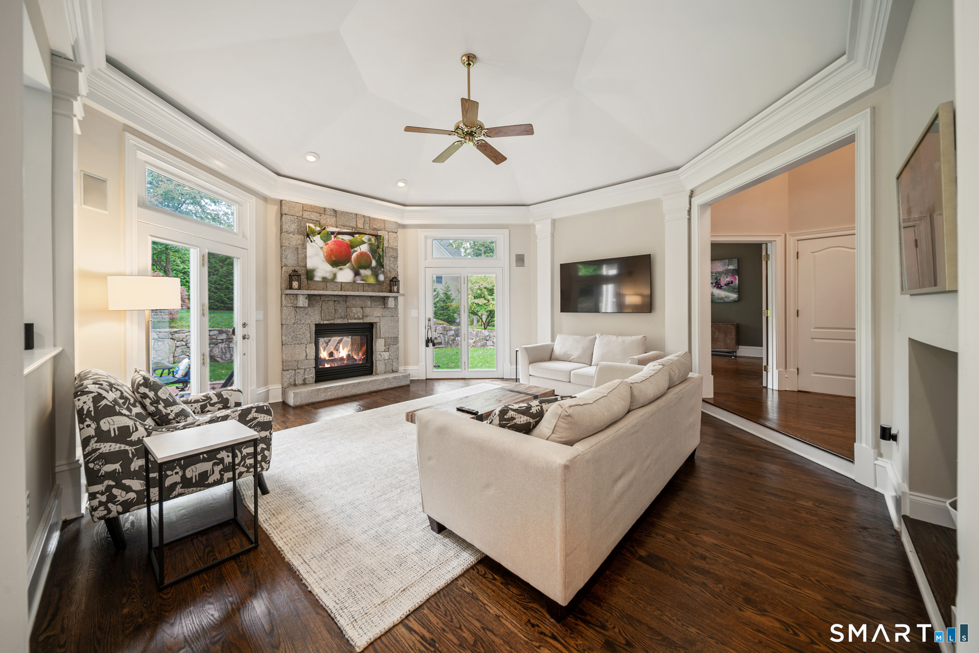 19 Christopher Lane Property Photo 5